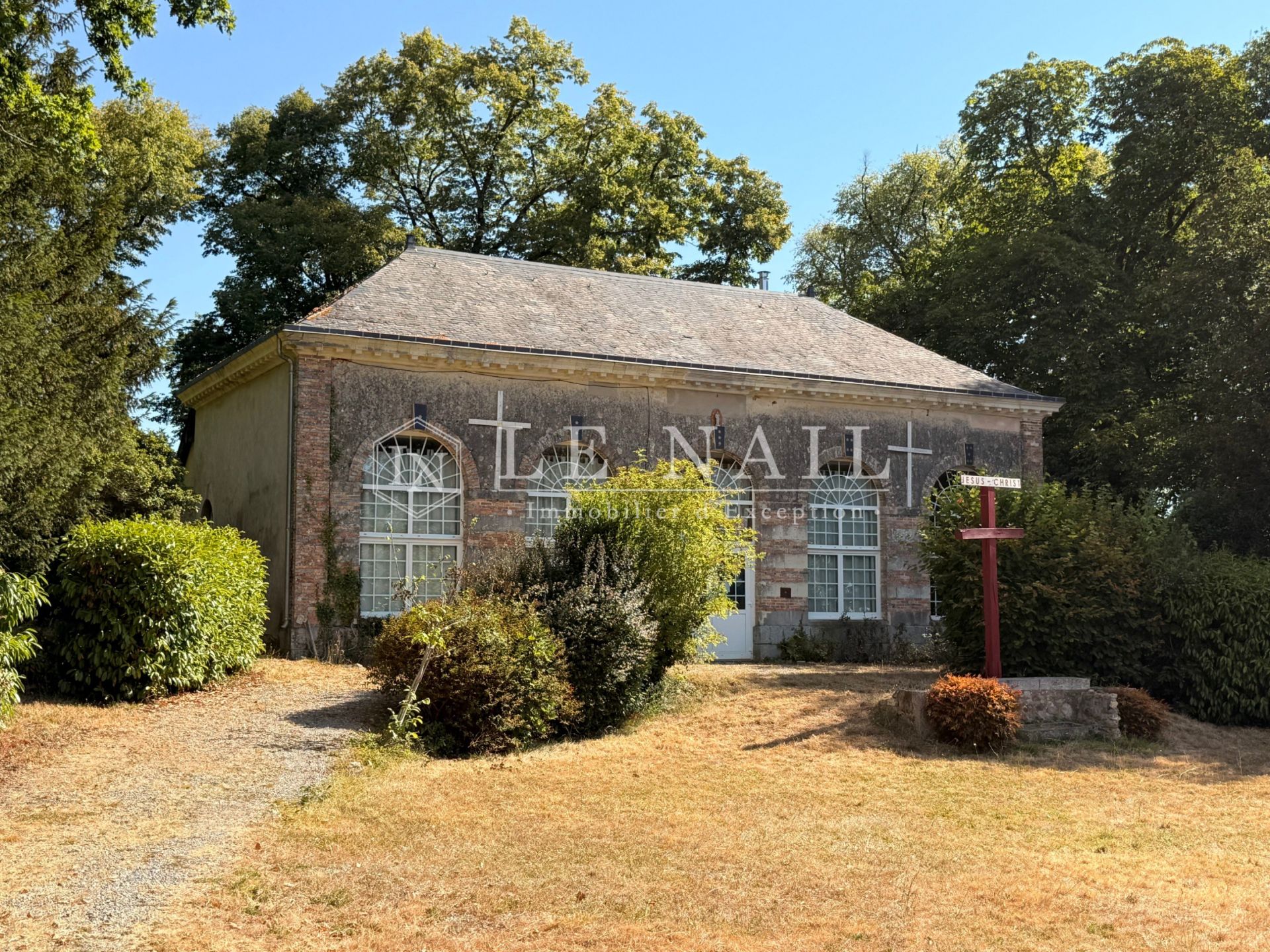 castle 20 rooms for sale on MESLAY DU MAINE (53170)