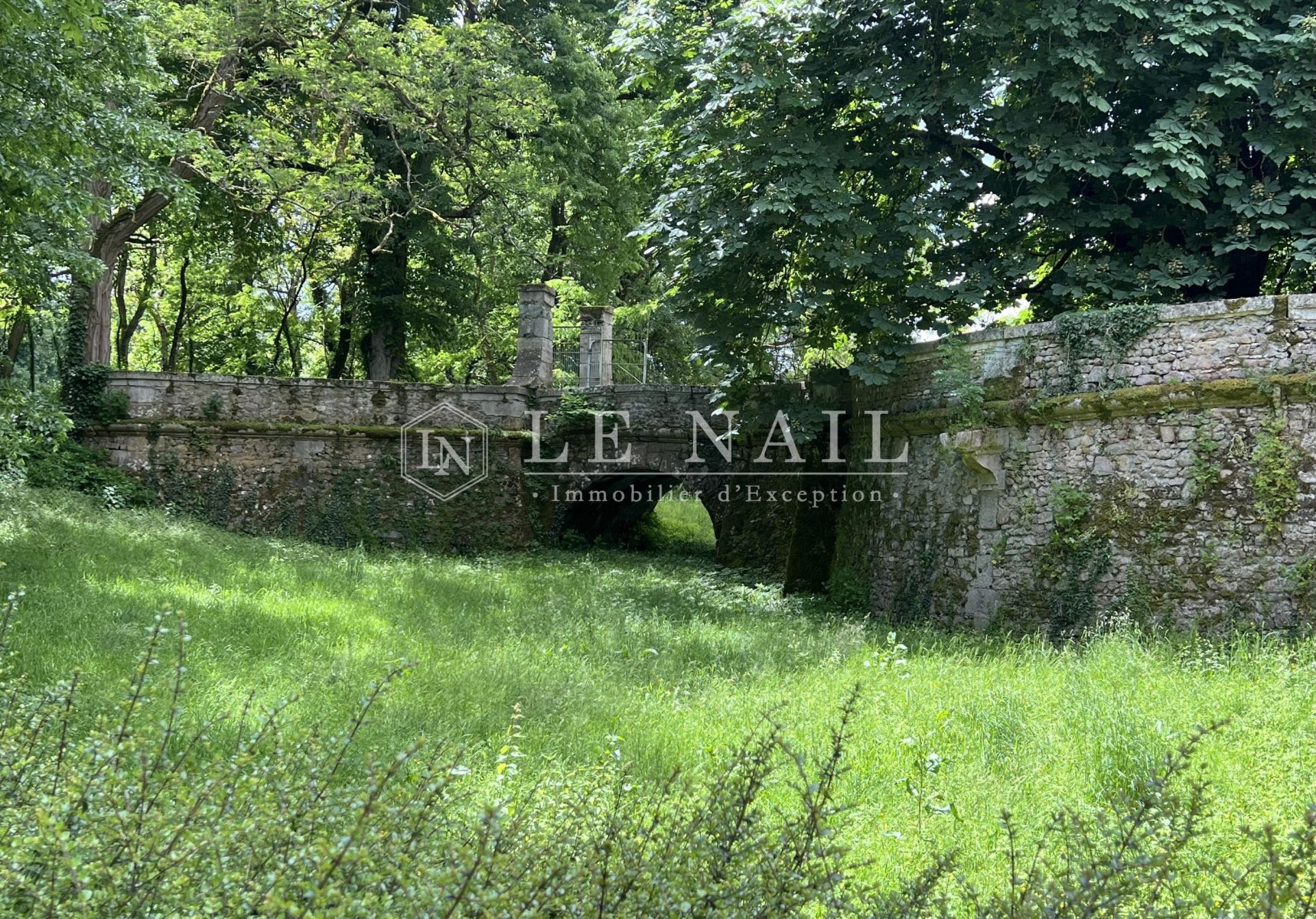 château 15 pièces en vente à ANGOULEME (16000)