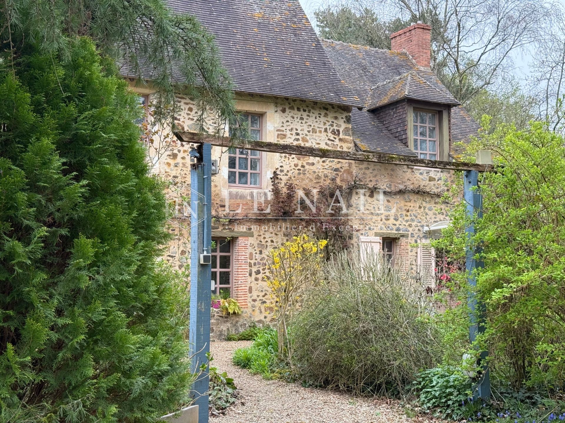 manoir 9 pièces en vente à VAIGES (53480)