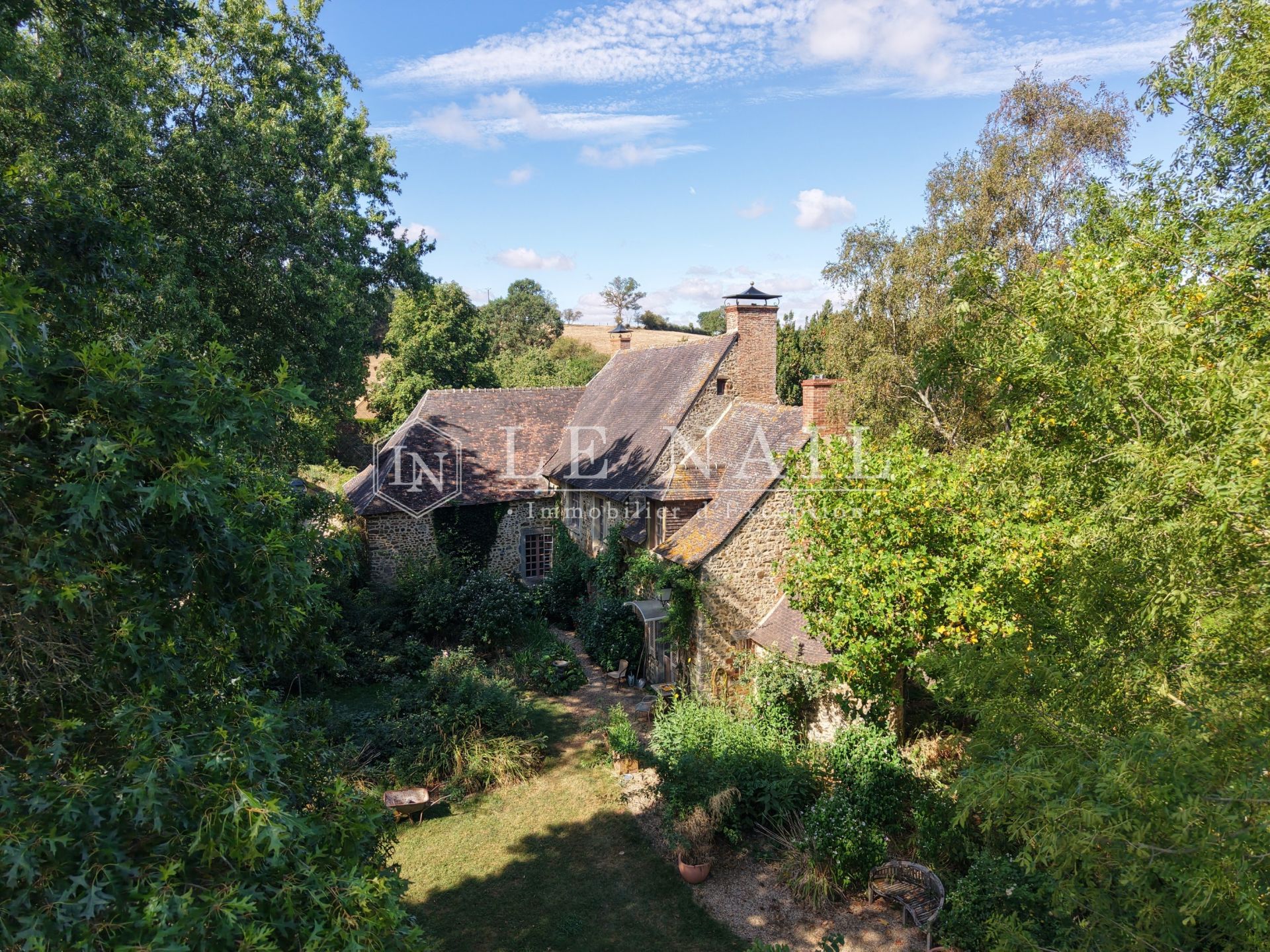 manoir 9 pièces en vente à VAIGES (53480)