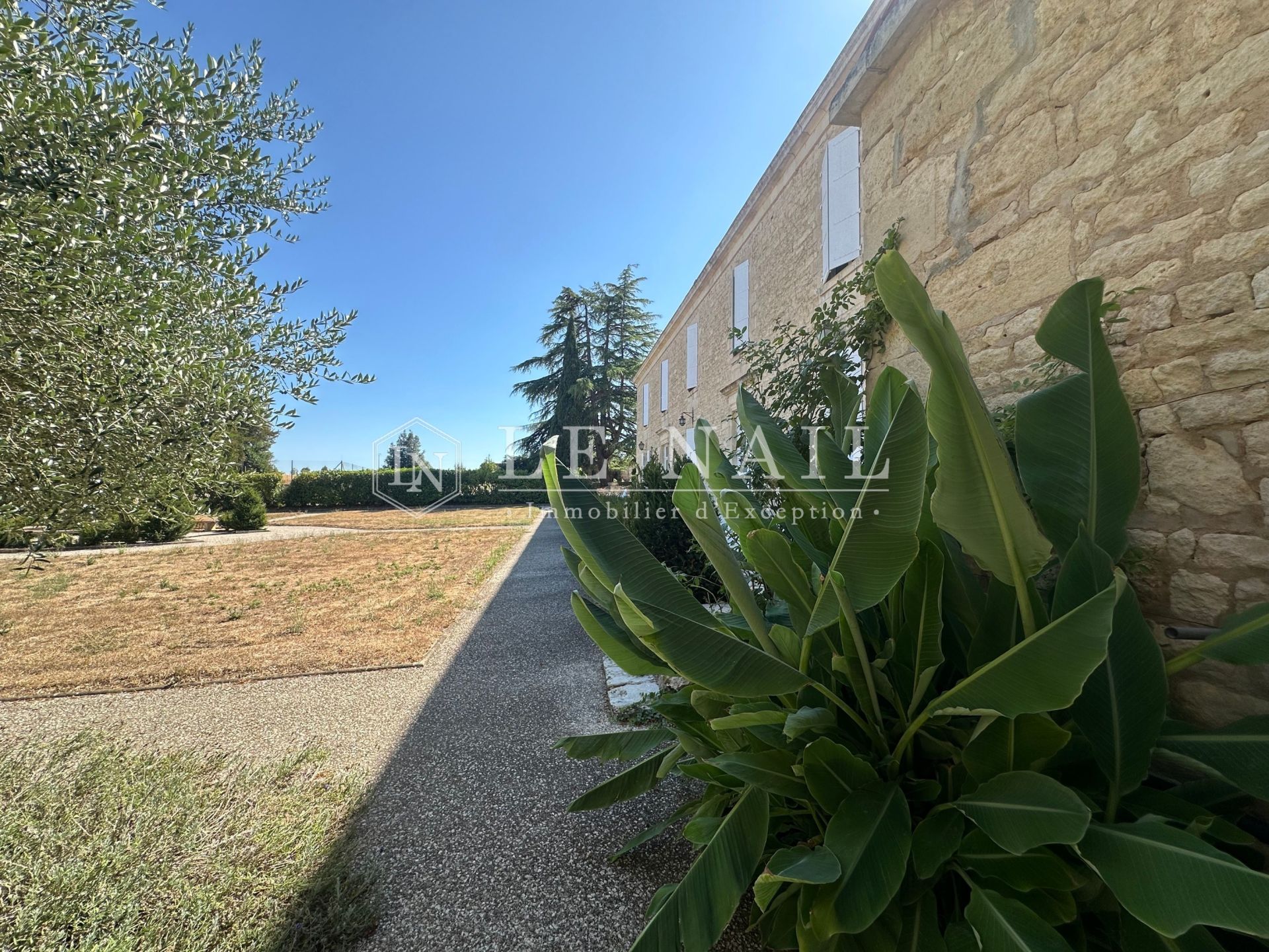 propriété 12 pièces en vente à FONTENAY LE COMTE (85200)
