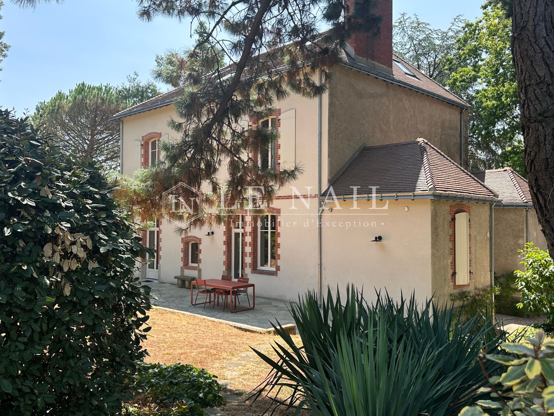 maison bourgeoise 9 pièces en vente à CLISSON (44190)