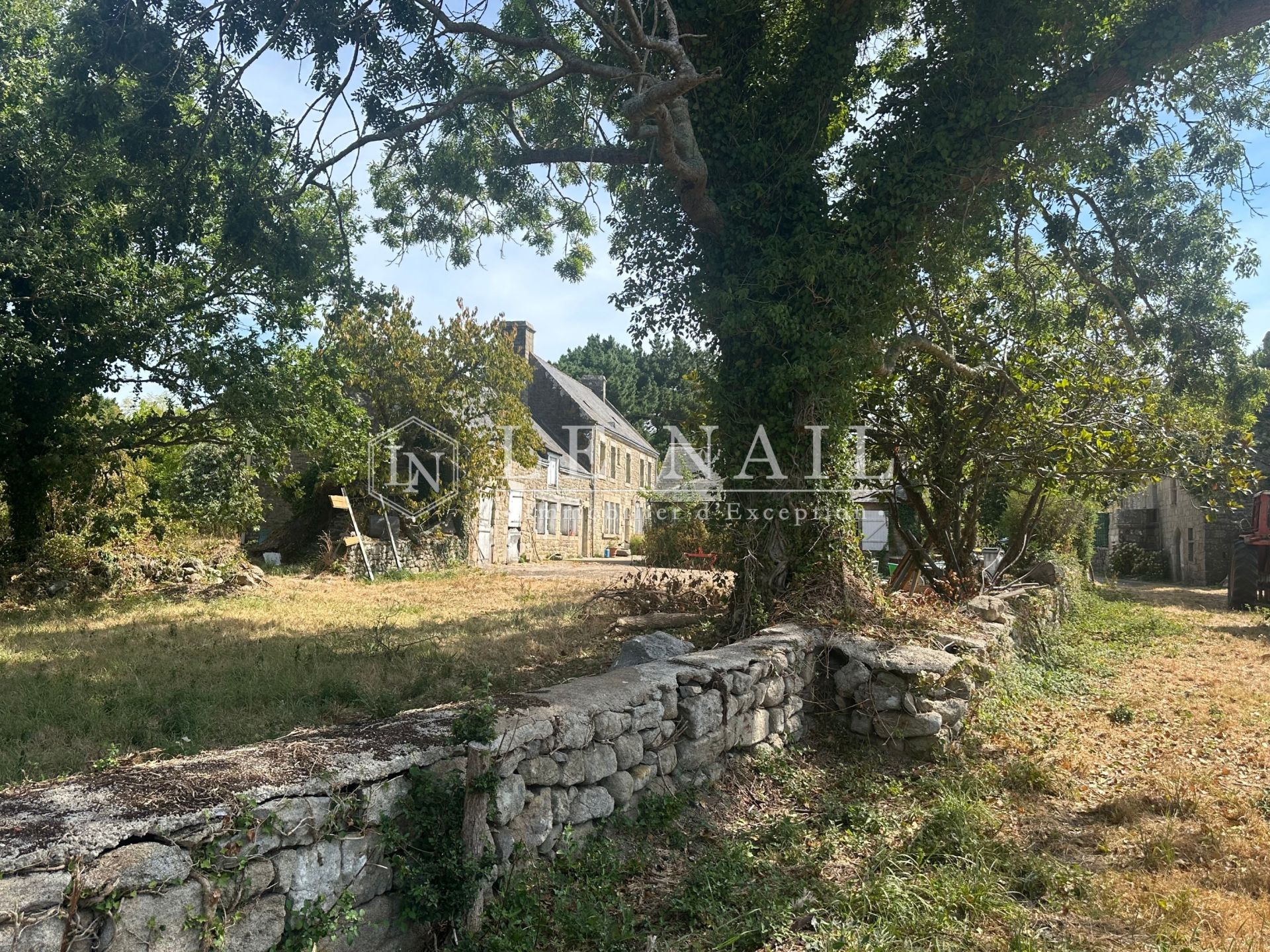 house 8 rooms for sale on PLOUHINEC (56680)