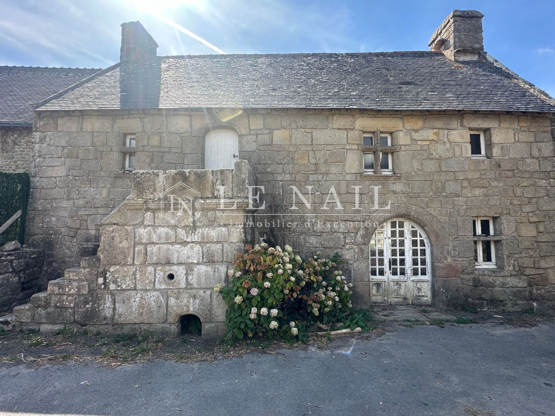 house 8 rooms for sale on PLOUHINEC (56680)