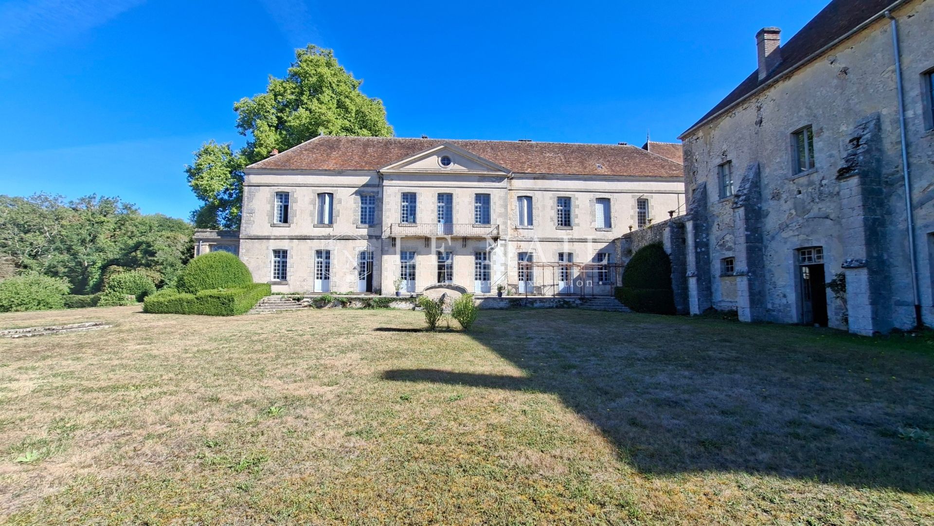 propriété 28 pièces en vente à EPERNAY (51200)