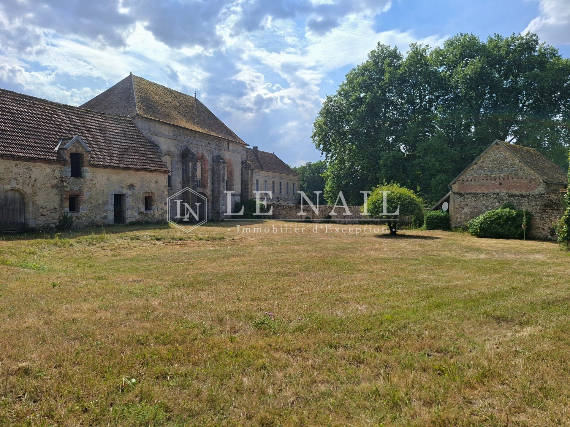 propriété 28 pièces en vente à EPERNAY (51200)
