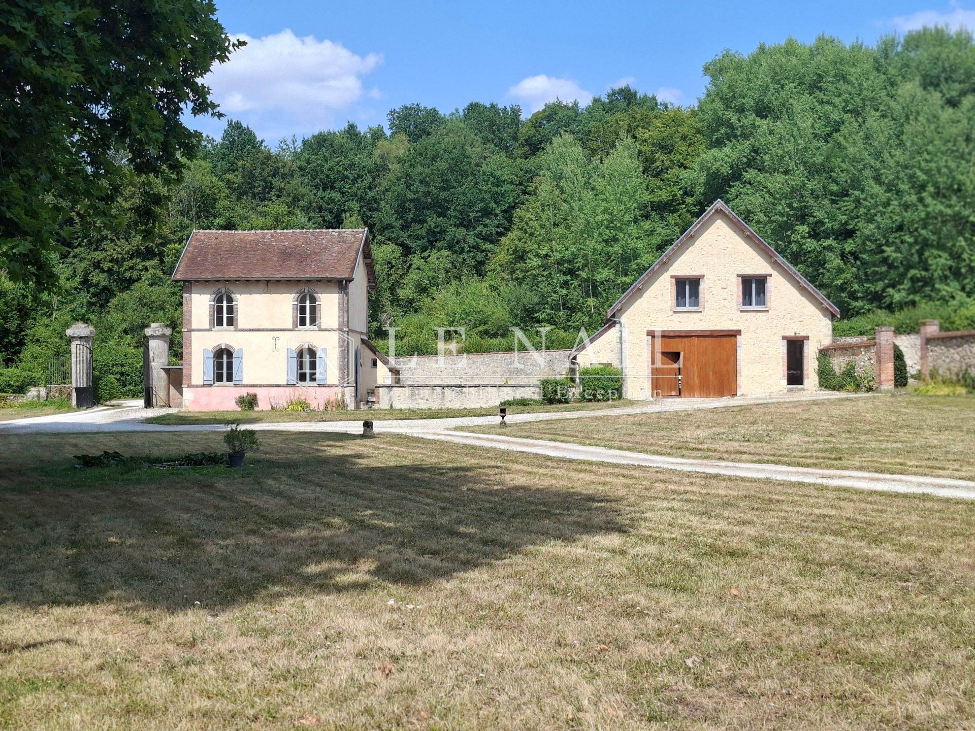 propriété 28 pièces en vente à EPERNAY (51200)