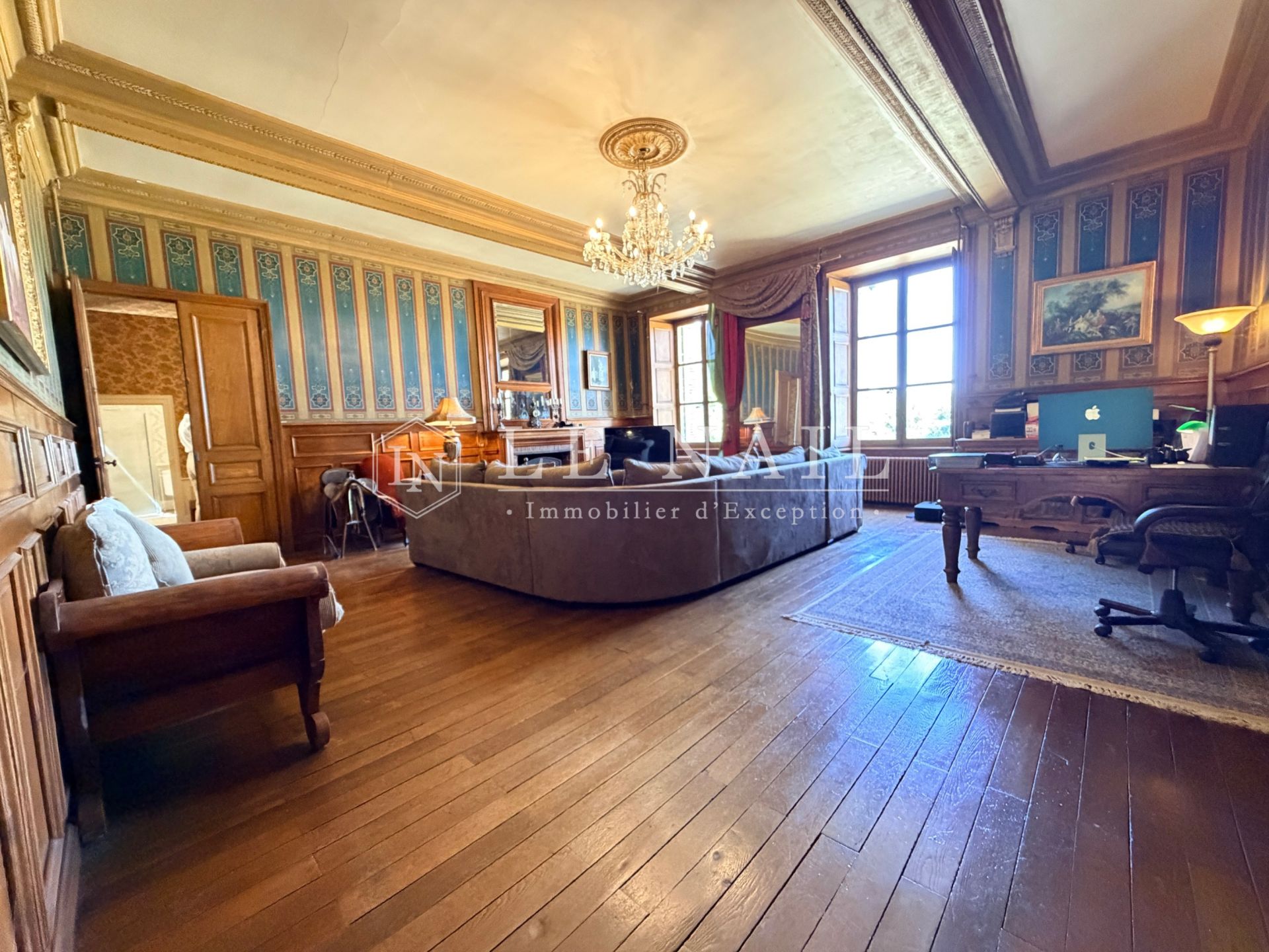 château 16 pièces en vente à AIRVAULT (79600)
