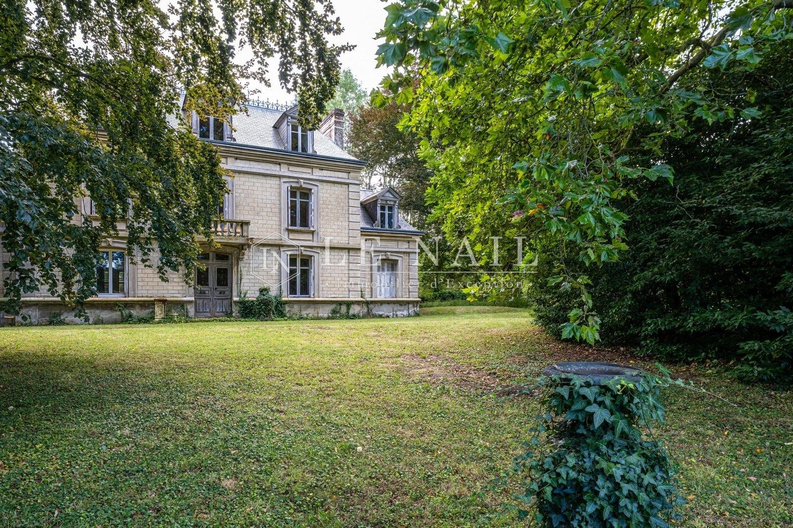 manoir 9 pièces en vente à DEAUVILLE (14800)