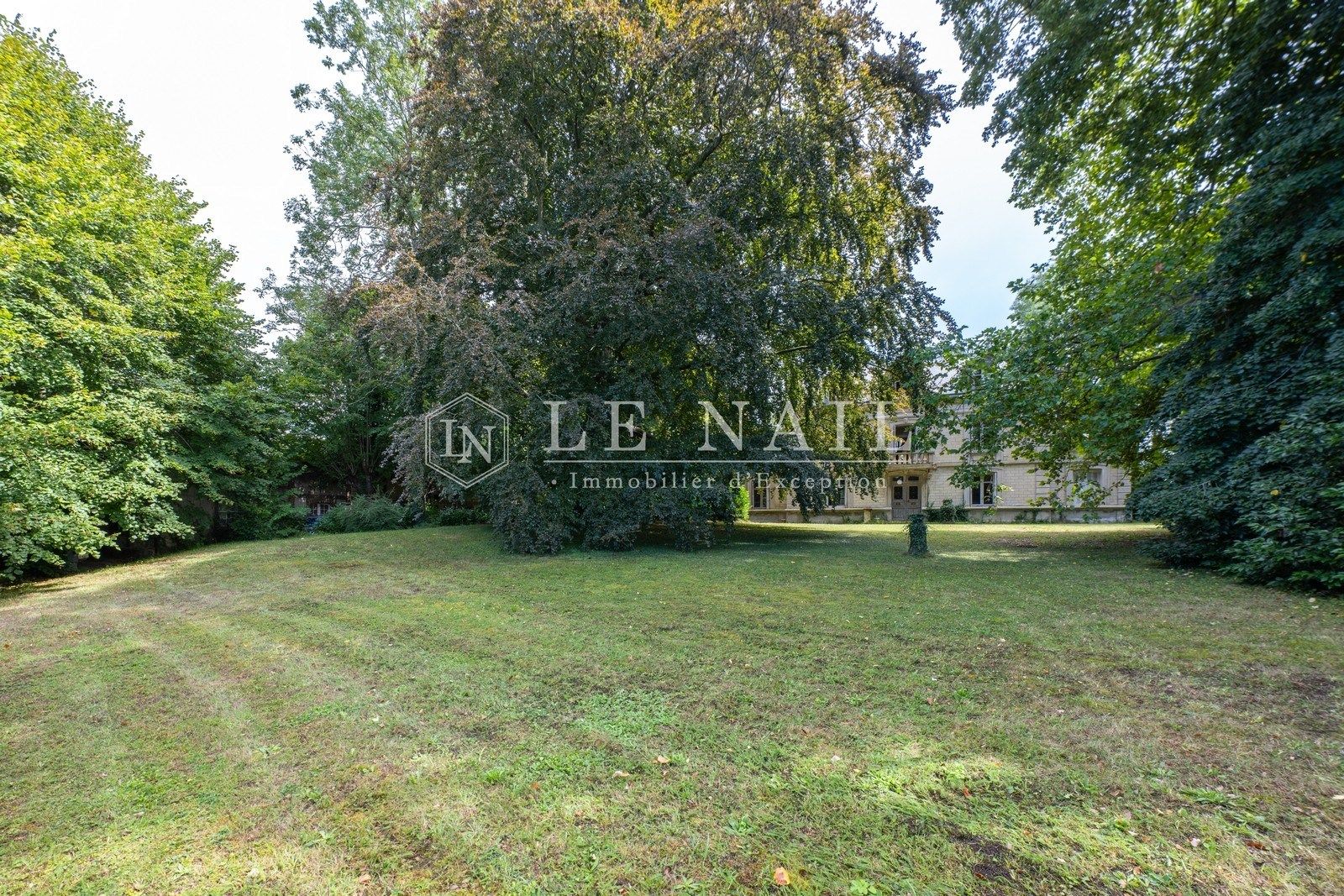 manoir 9 pièces en vente à DEAUVILLE (14800)