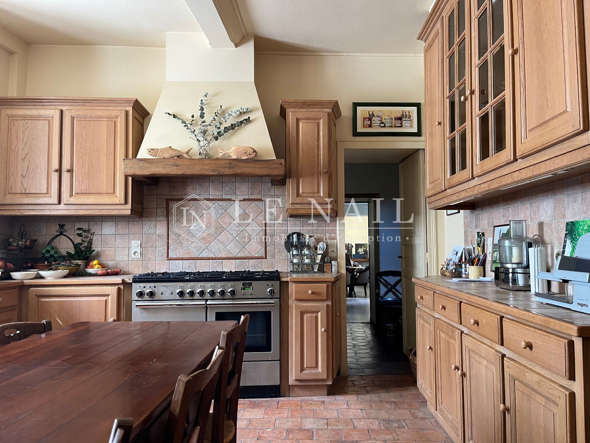 mansion 16 rooms for sale on SABLE SUR SARTHE (72300)