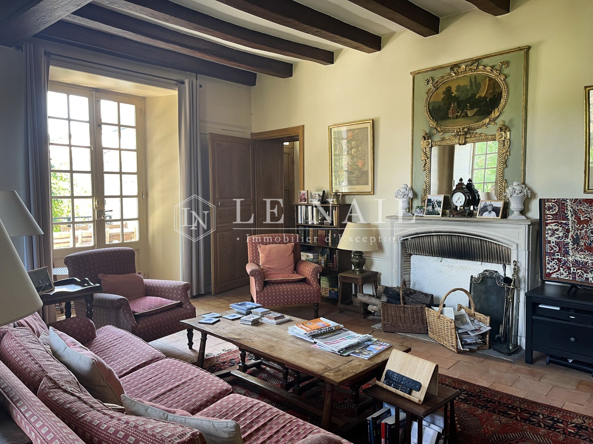 mansion 16 rooms for sale on SABLE SUR SARTHE (72300)