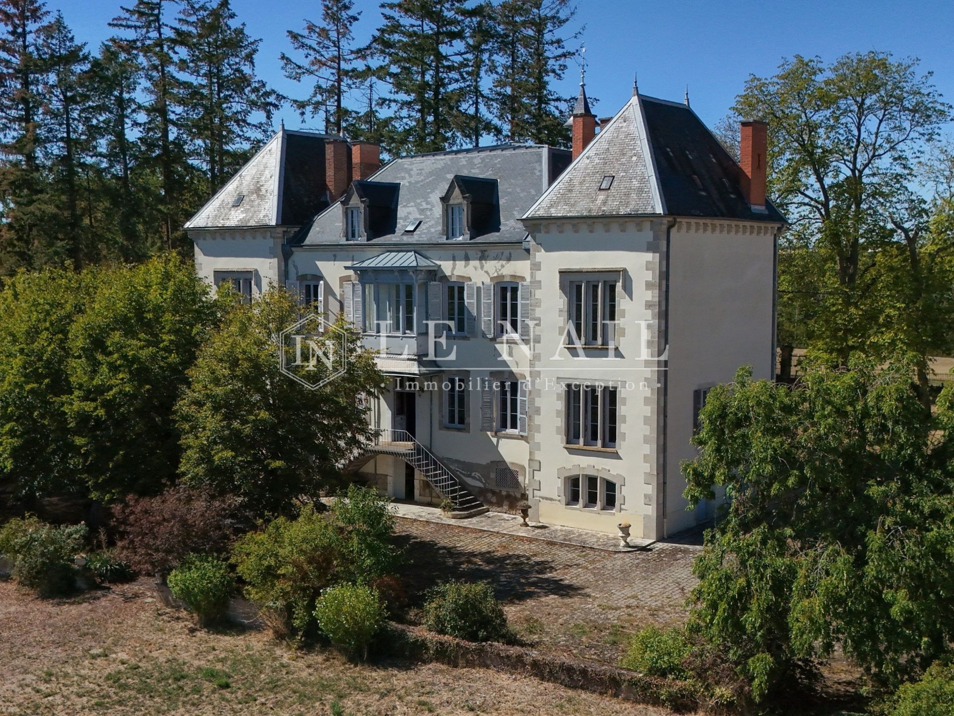 mansion 11 rooms for sale on ST POURCAIN SUR SIOULE (03500)