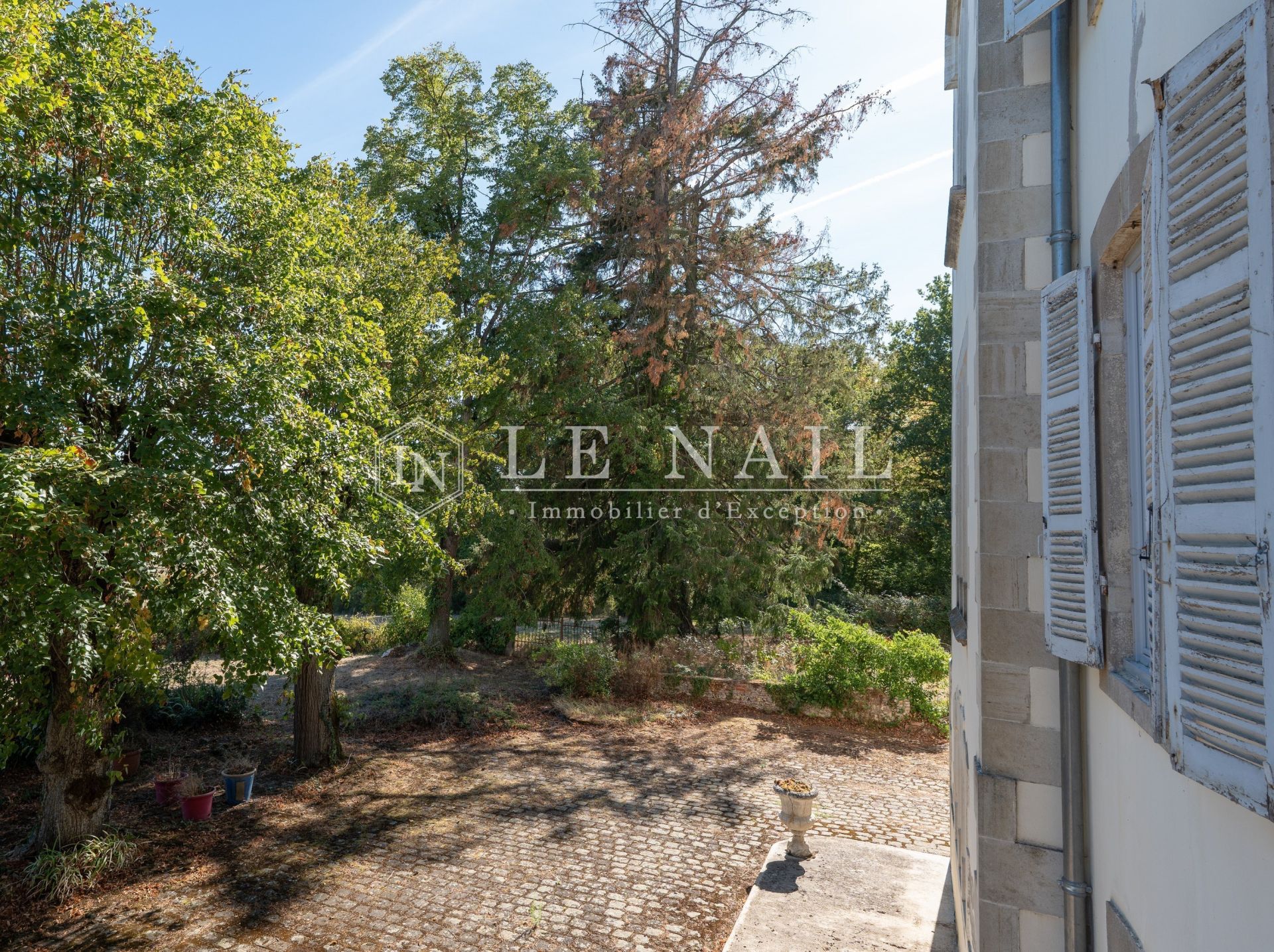 mansion 11 rooms for sale on ST POURCAIN SUR SIOULE (03500)