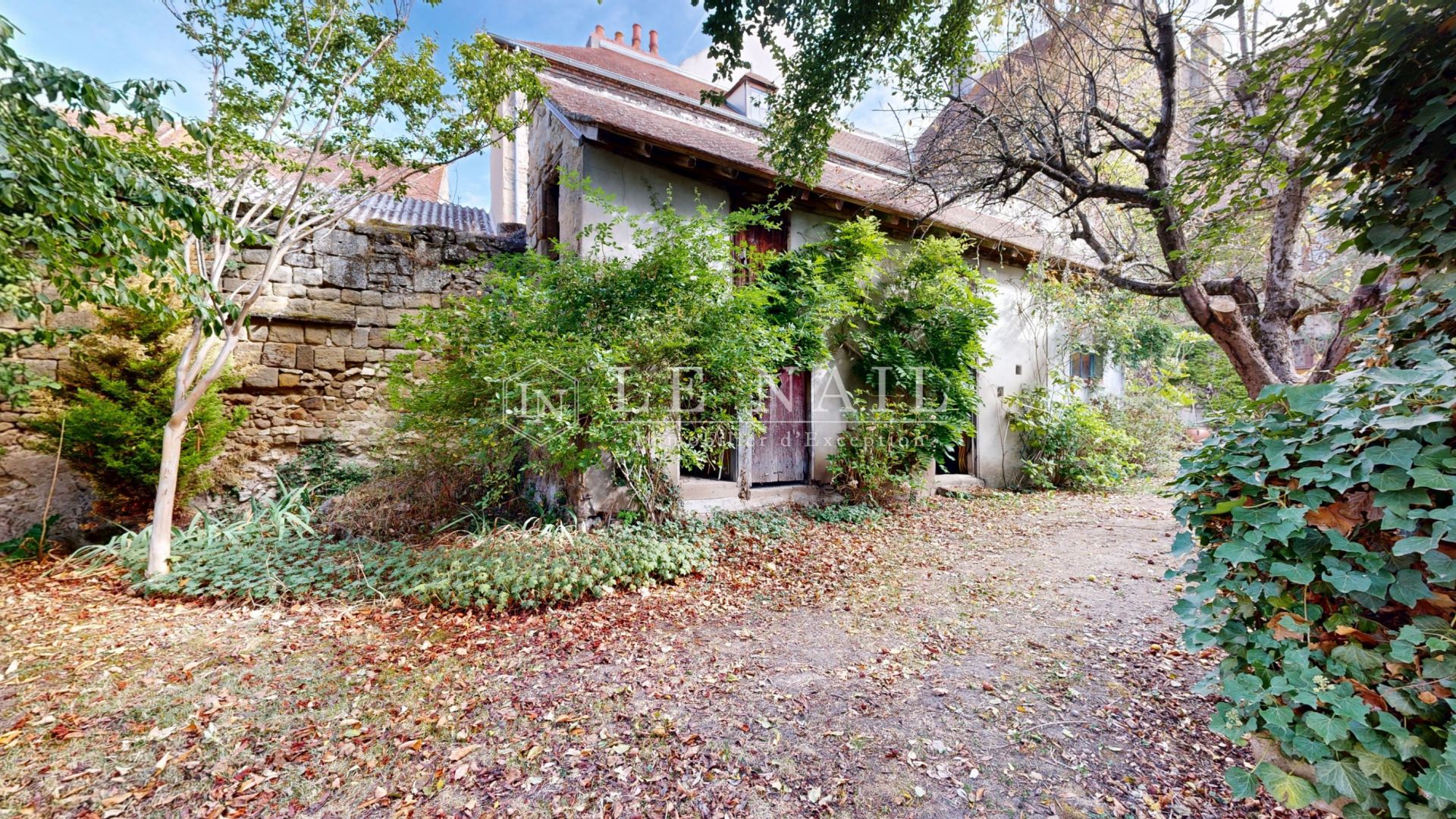 townhouse 4 rooms for sale on SOUVIGNY (03210)