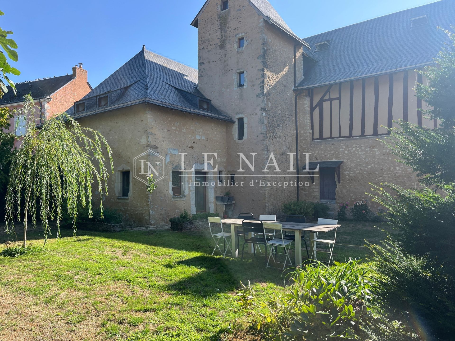 manoir 8 pièces en vente à LA FLECHE (72200)