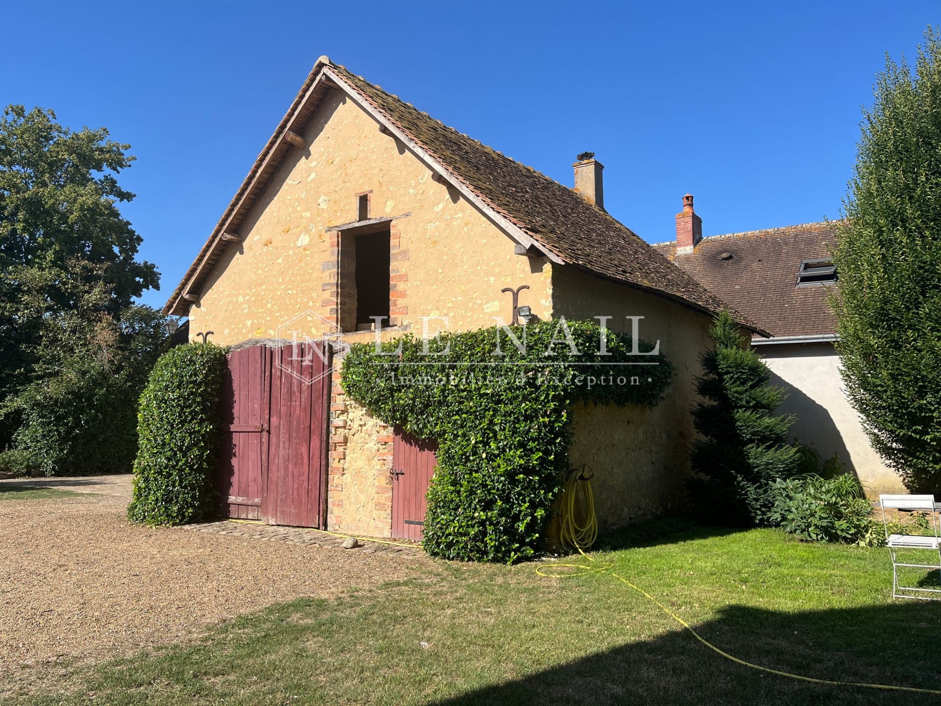 manoir 8 pièces en vente à LA FLECHE (72200)
