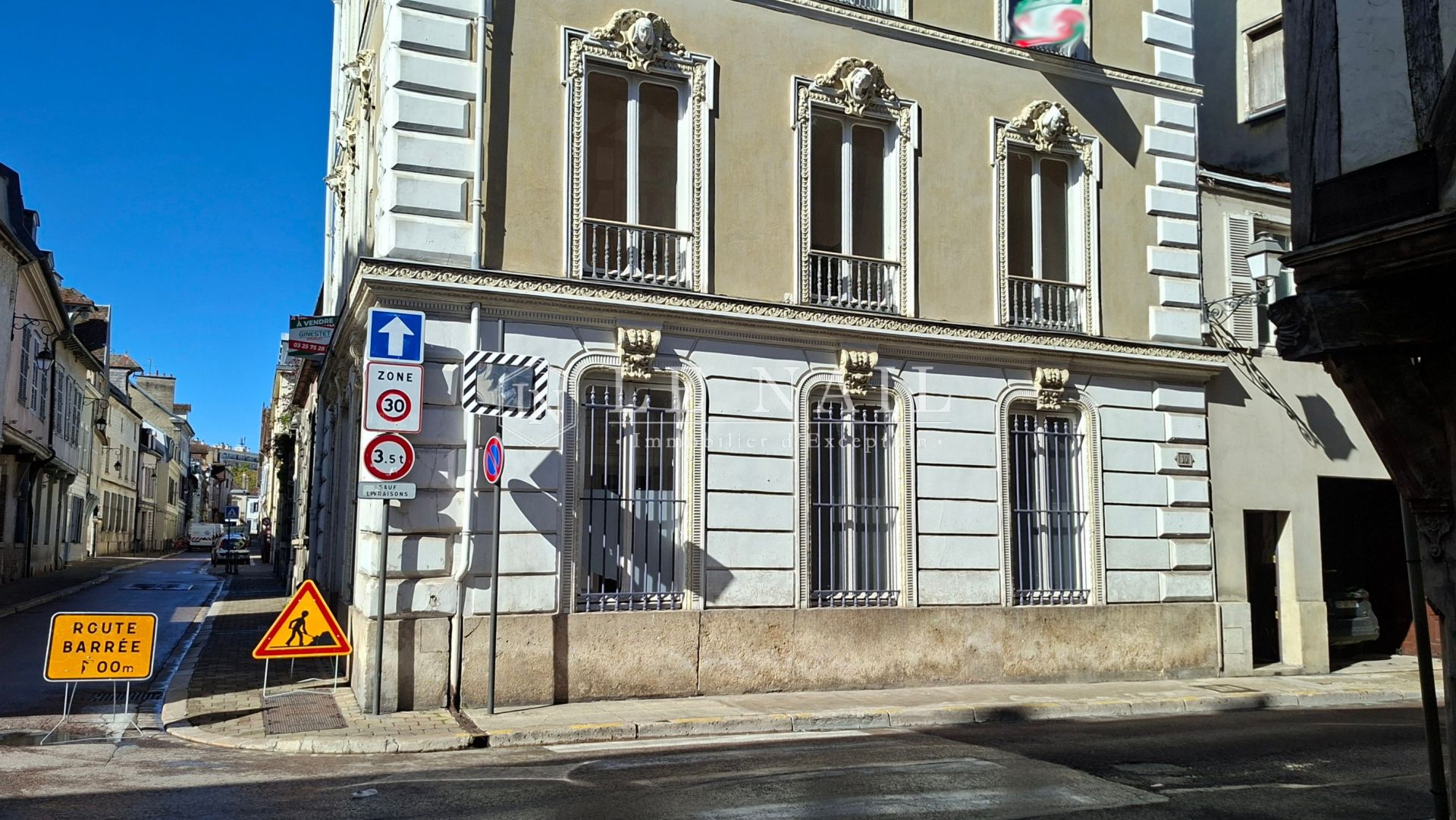 maison de ville 11 pièces en vente à TROYES (10000)