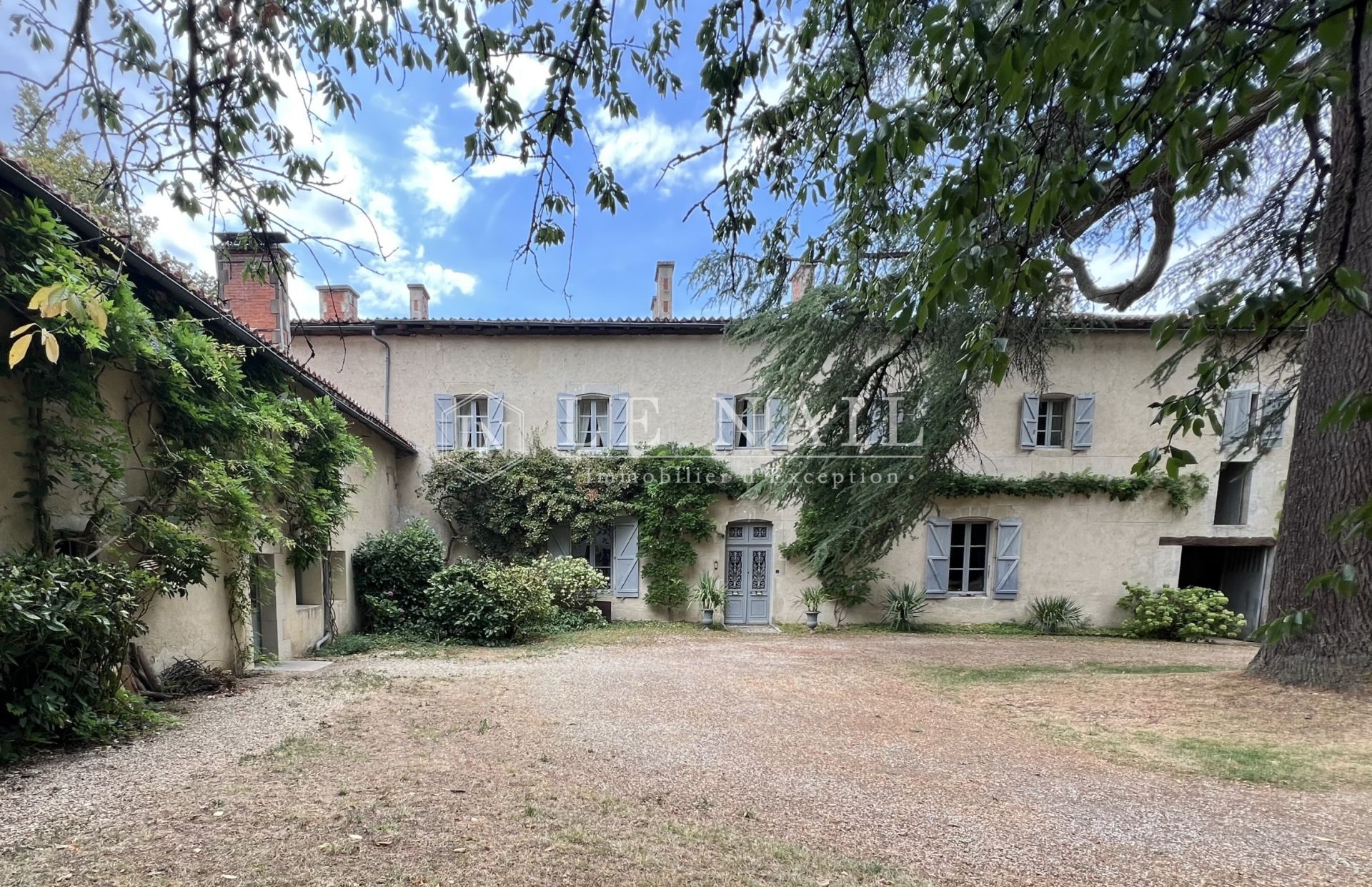 property 14 rooms for sale on ANGOULEME (16000)