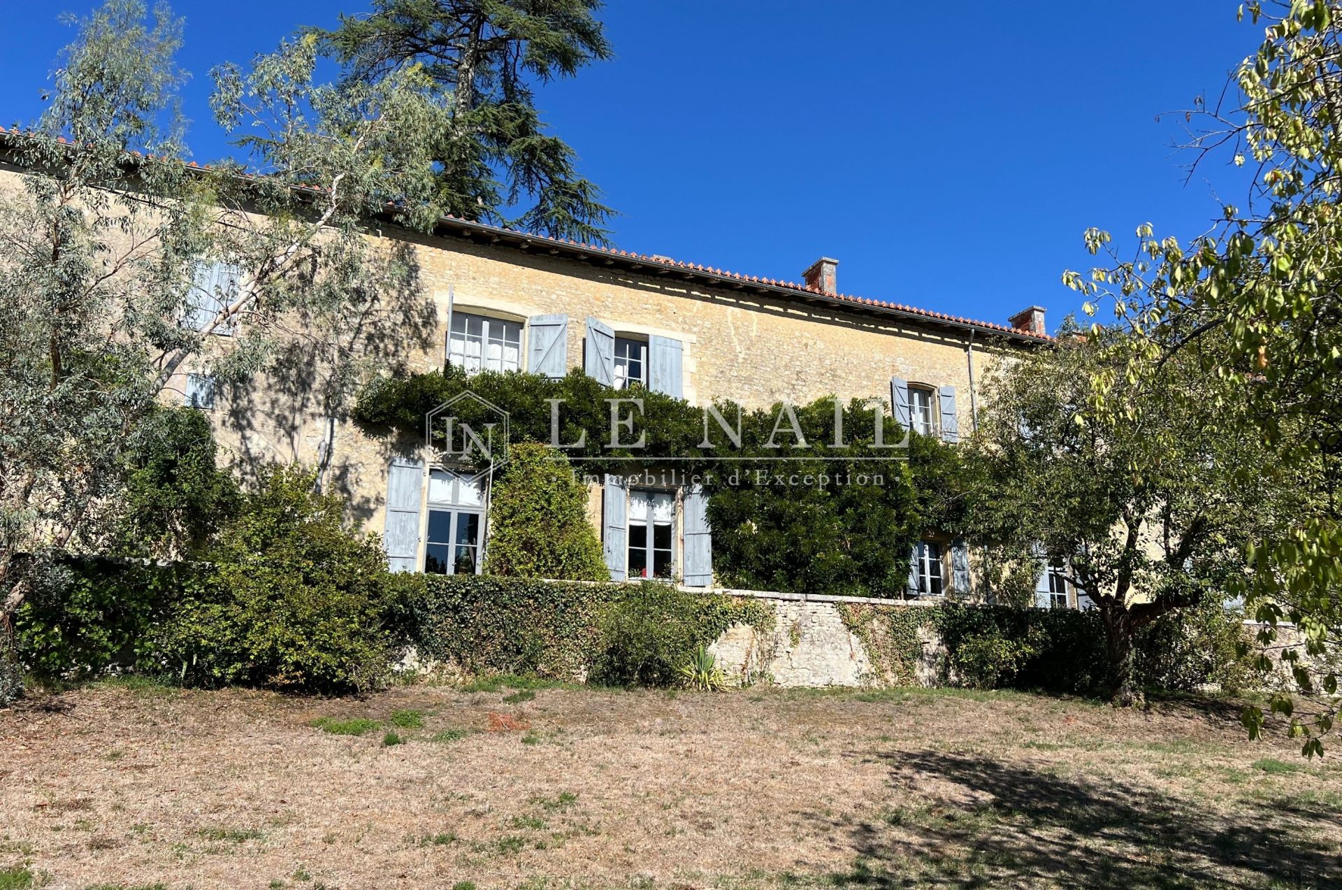 property 14 rooms for sale on ANGOULEME (16000)