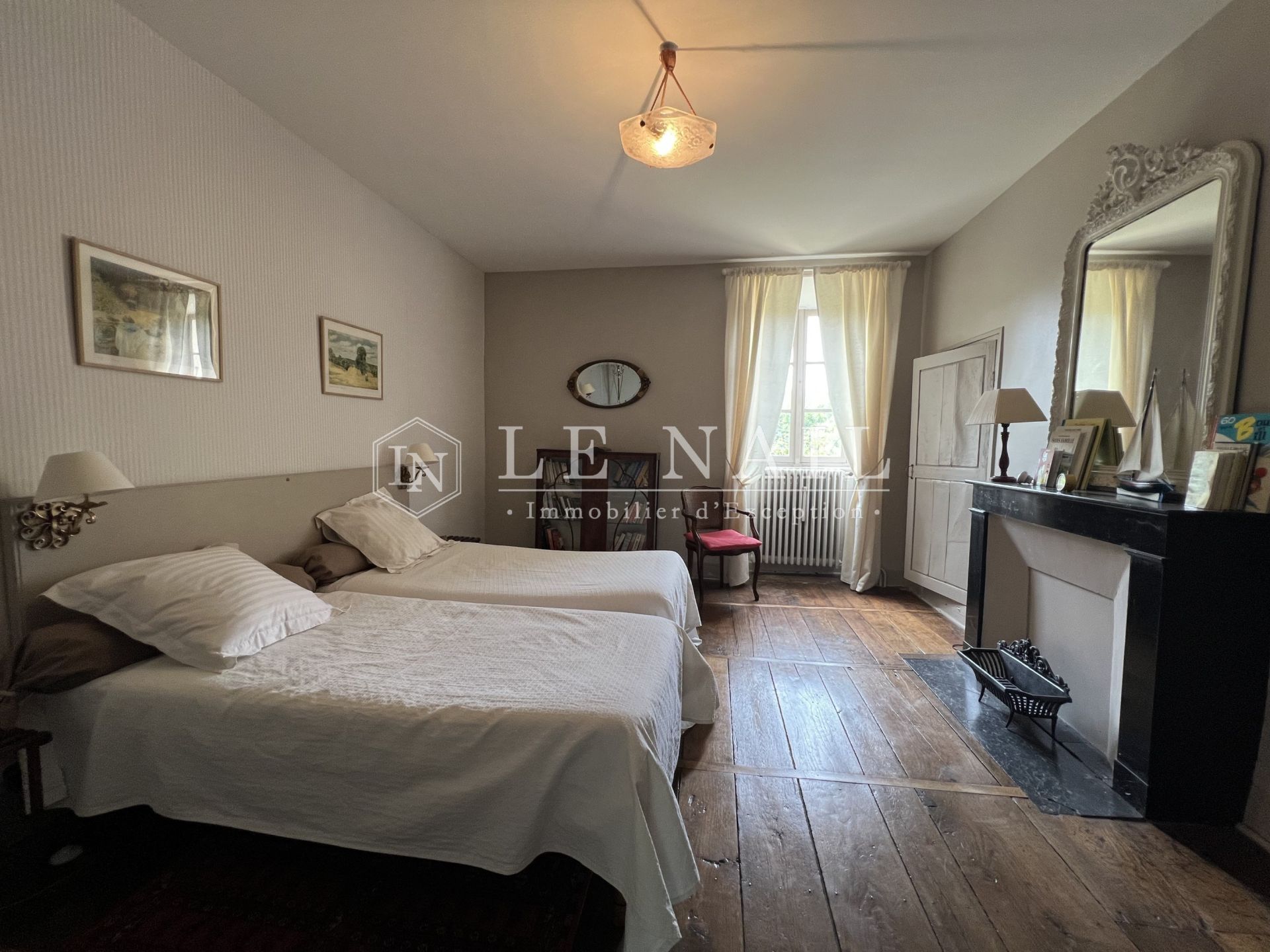 property 14 rooms for sale on ANGOULEME (16000)