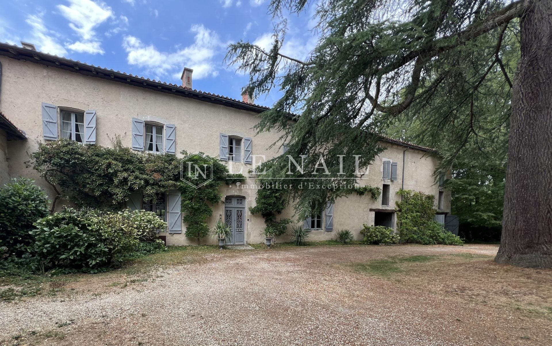 property 14 rooms for sale on ANGOULEME (16000)