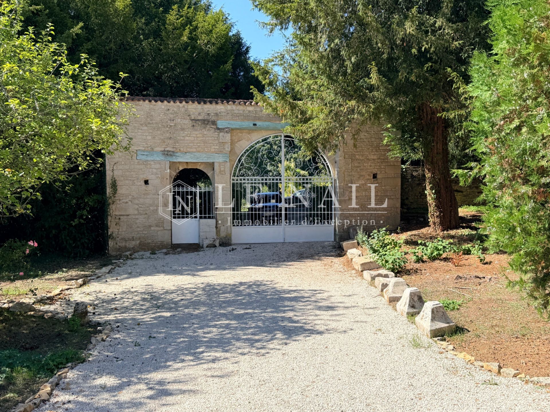 house 17 rooms for sale on RUFFEC (16700)