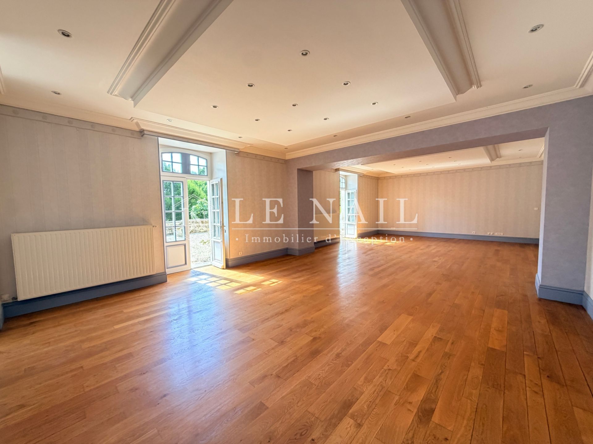 house 17 rooms for sale on RUFFEC (16700)