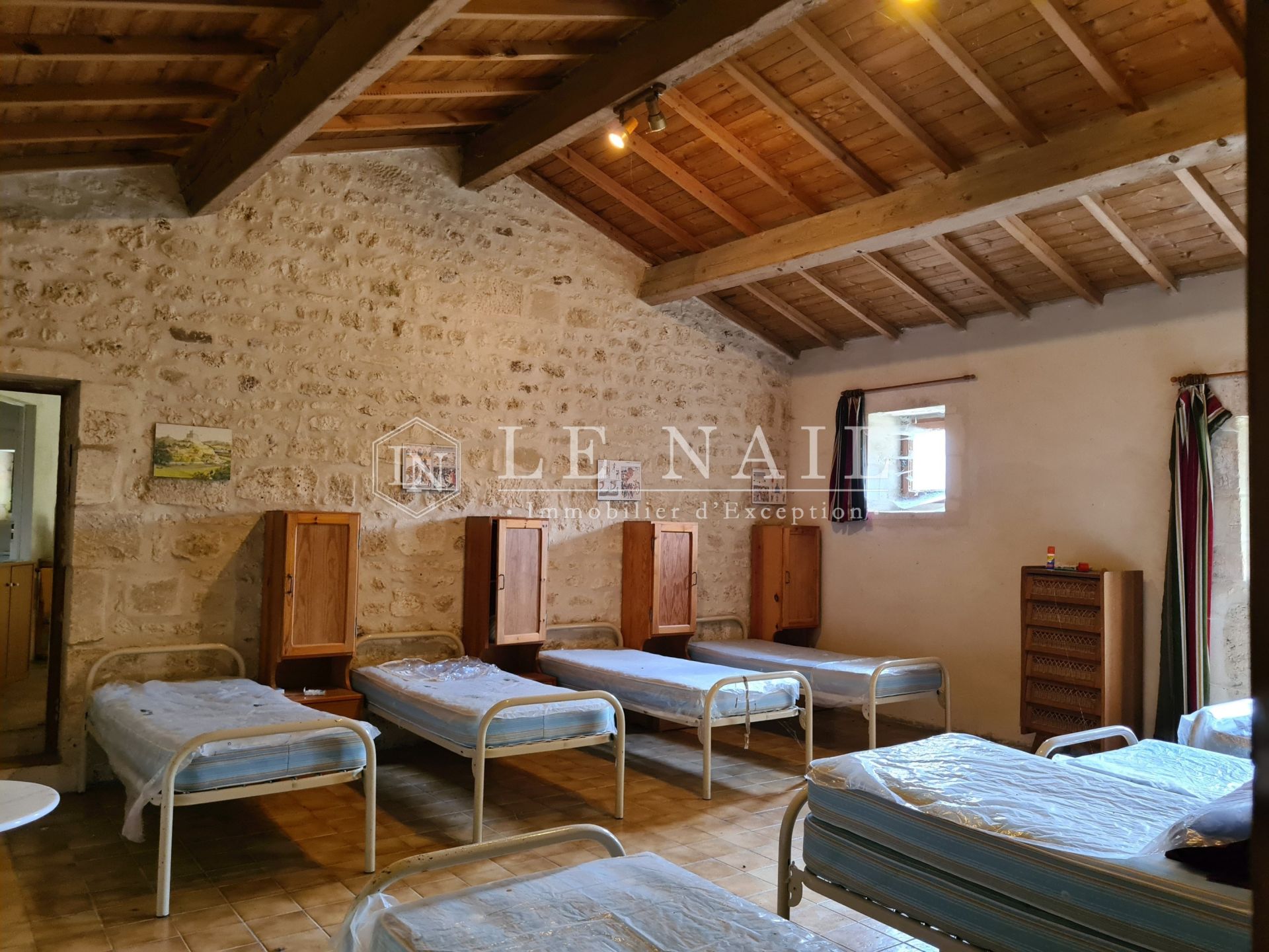 castle 12 rooms for sale on SAINTES (17100)