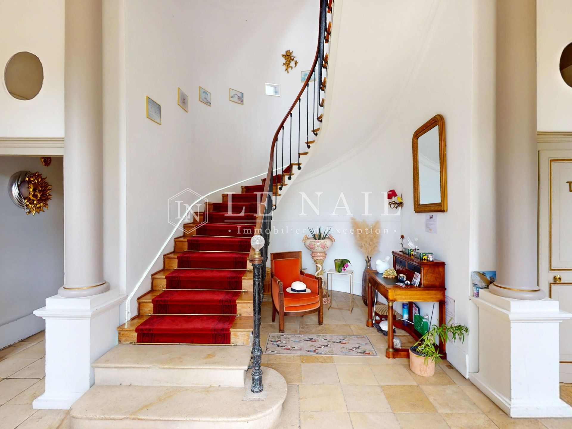 castle 14 rooms for sale on BOURGES (18000)