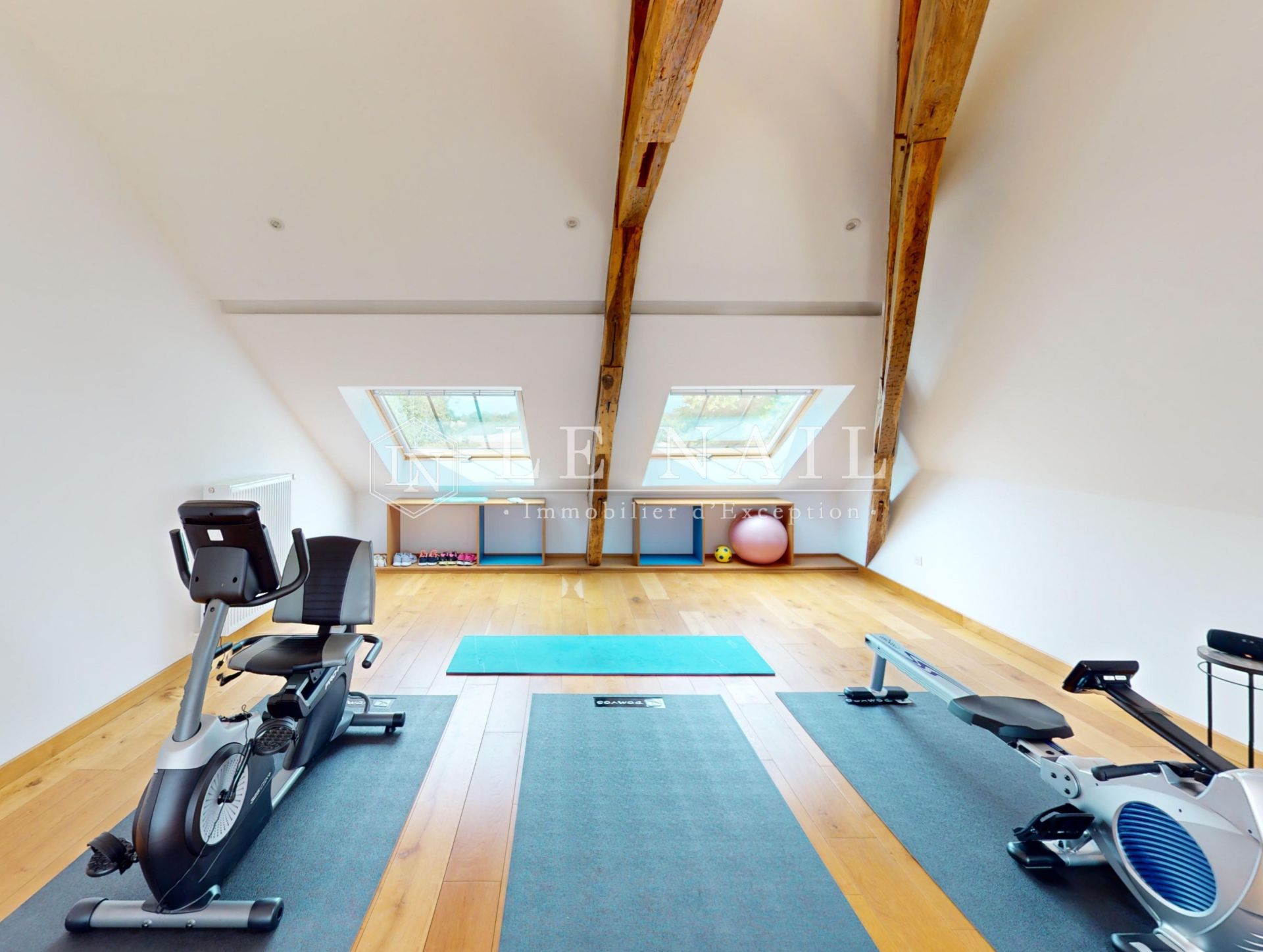 castle 14 rooms for sale on BOURGES (18000)