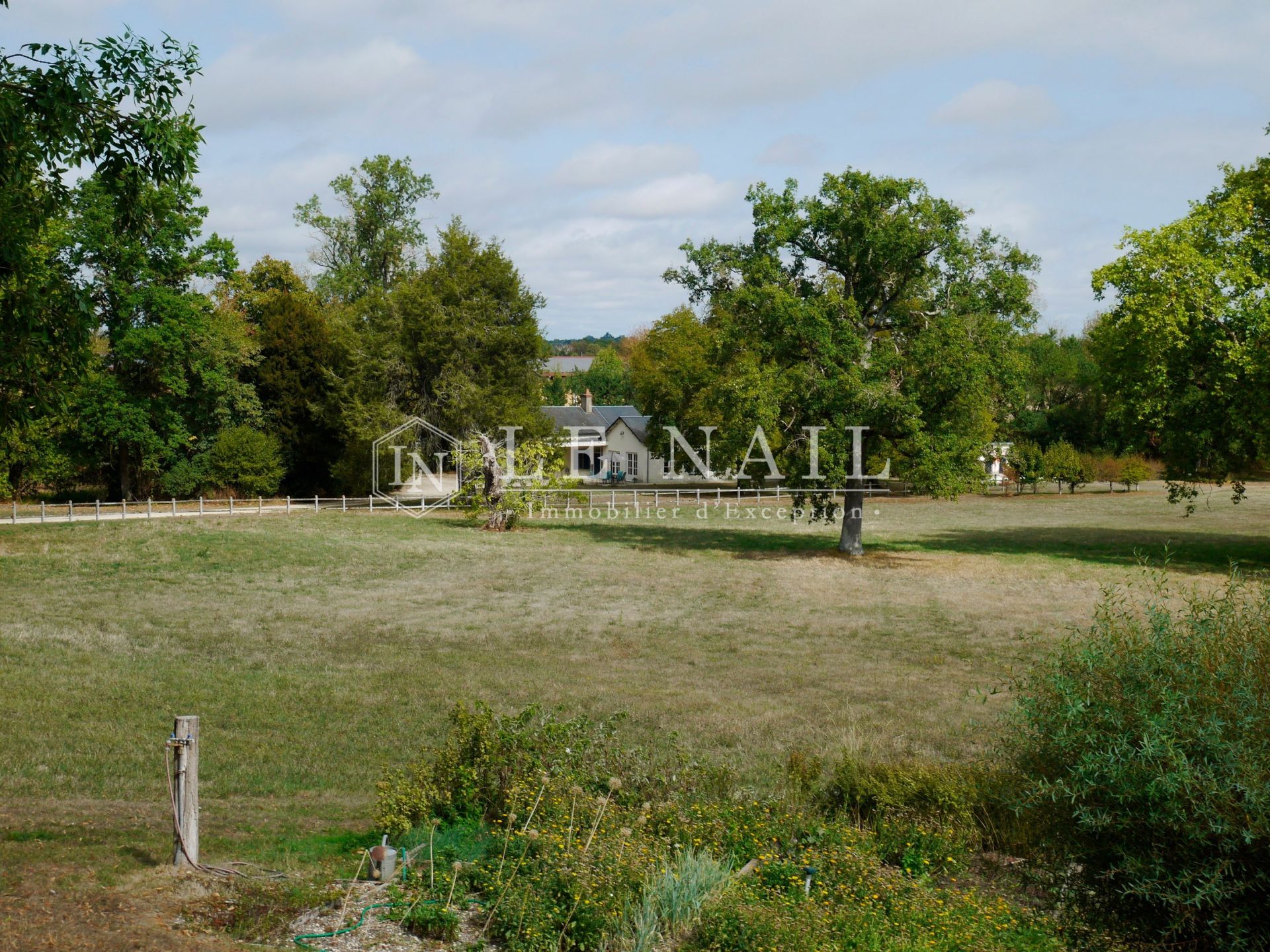 castle 14 rooms for sale on BOURGES (18000)