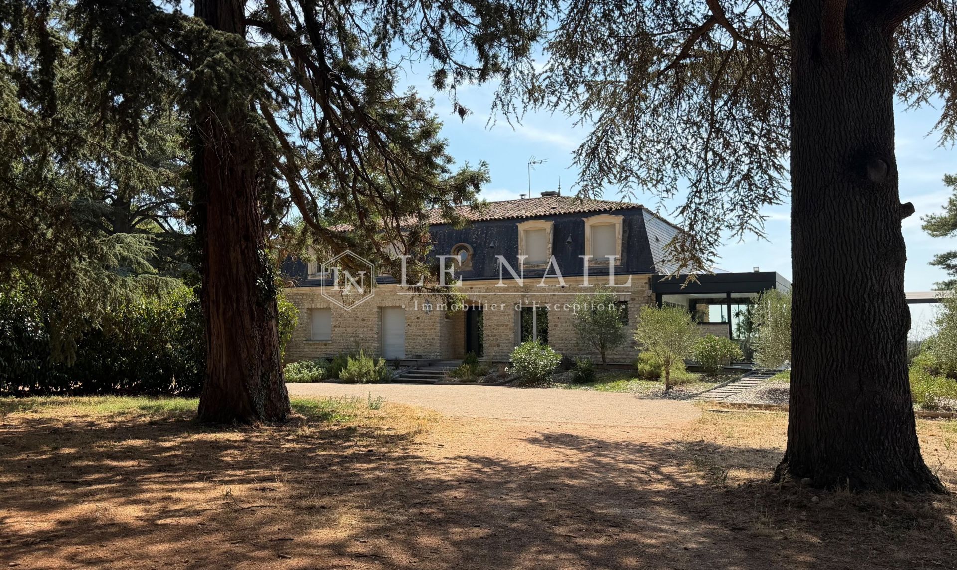 property 8 rooms for sale on POITIERS (86000)