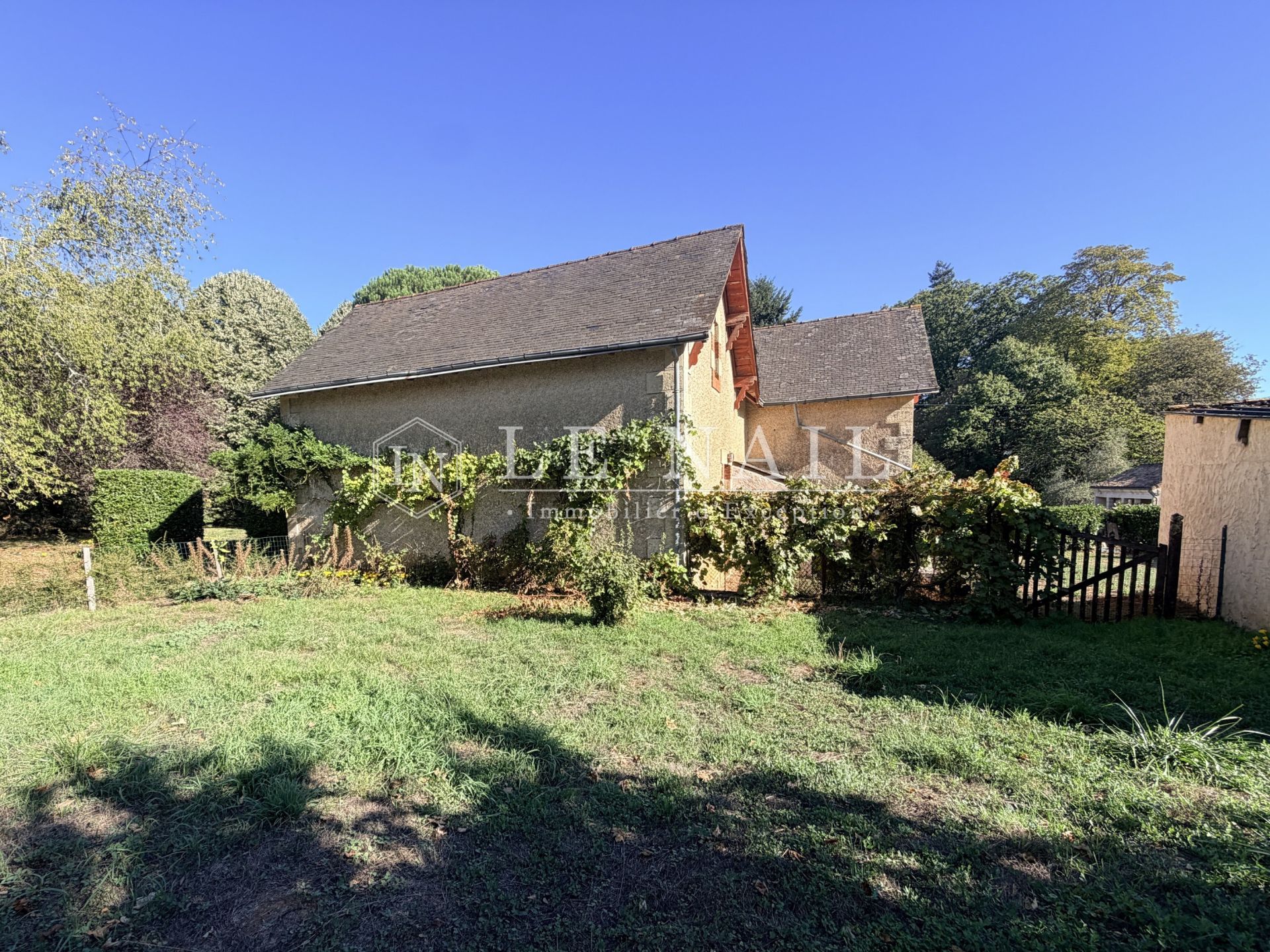 castle 13 rooms for sale on ST MAIXENT L ECOLE (79400)