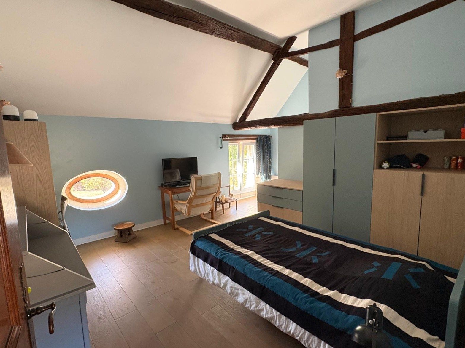 manor house 8 rooms for sale on LE MANS (72000)