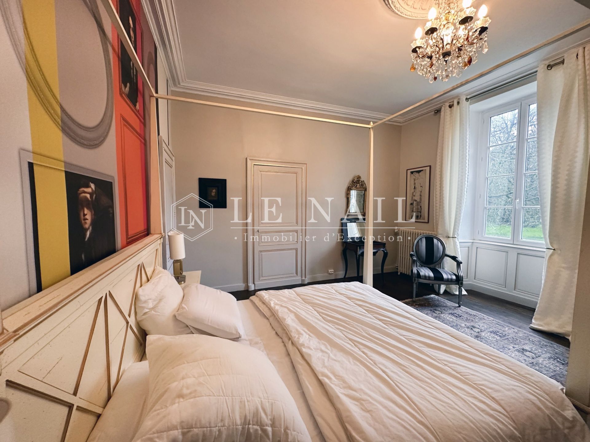 château 11 pièces en vente à LES LUCS SUR BOULOGNE (85170)