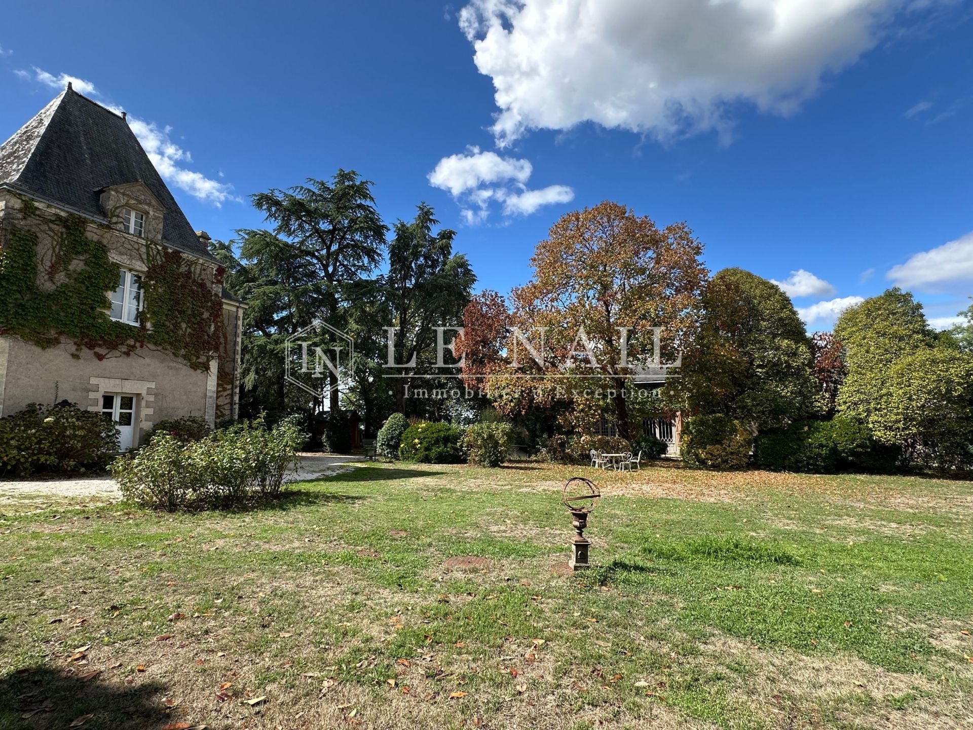 castle 12 rooms for sale on SUCE SUR ERDRE (44240)