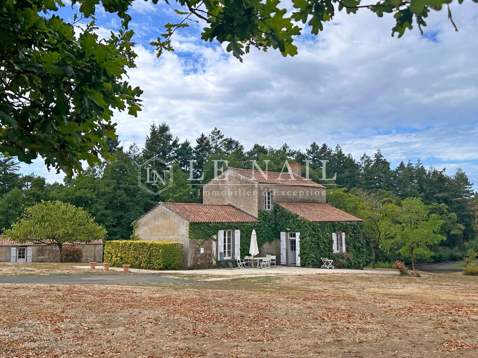 maison 9 pièces en vente à LE GIROUARD (85150)
