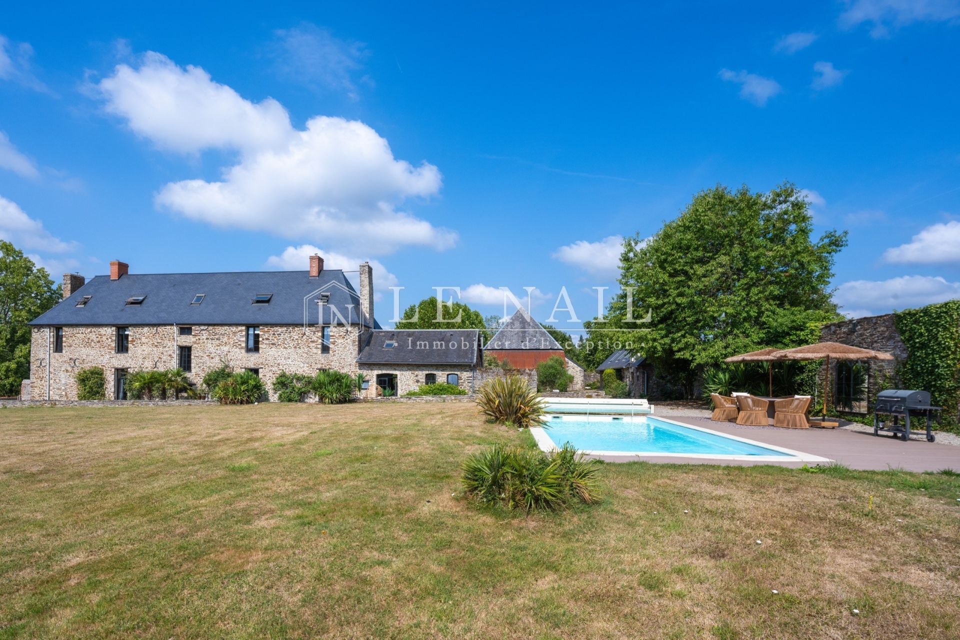 manoir 9 pièces en vente à ST LO (50000)