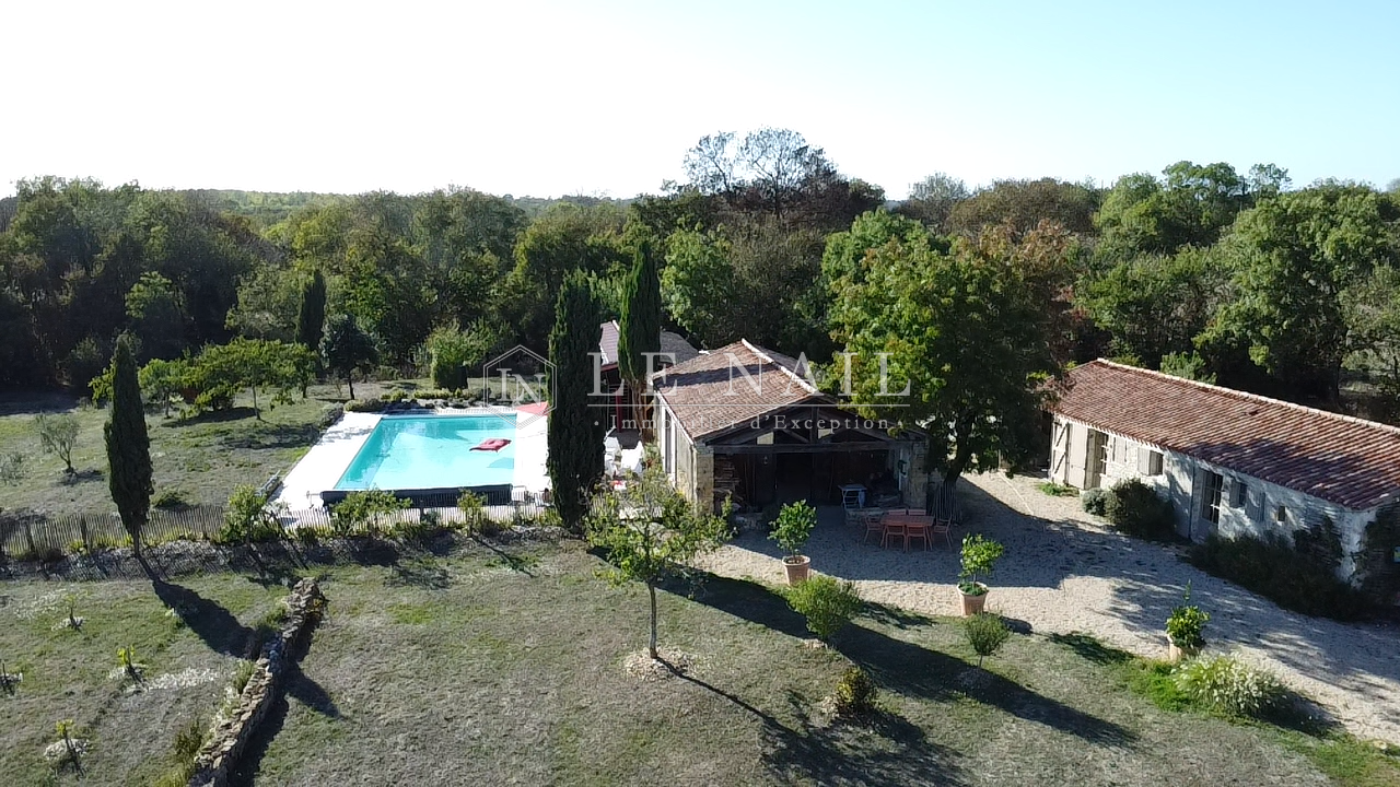propriété 10 pièces en vente à MOUTIERS LES MAUXFAITS (85540)