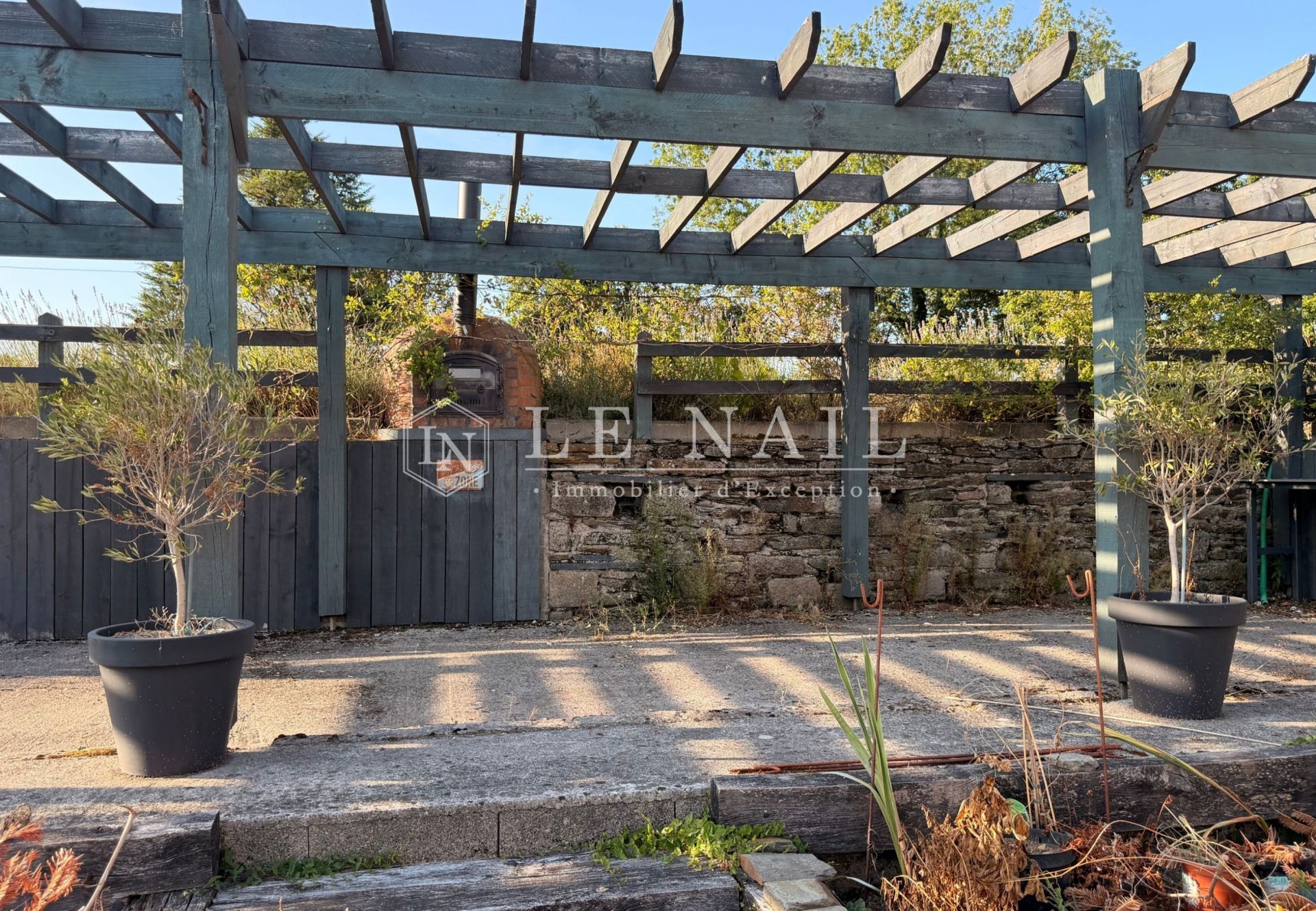 manor house 14 rooms for sale on CARHAIX PLOUGUER (29270)