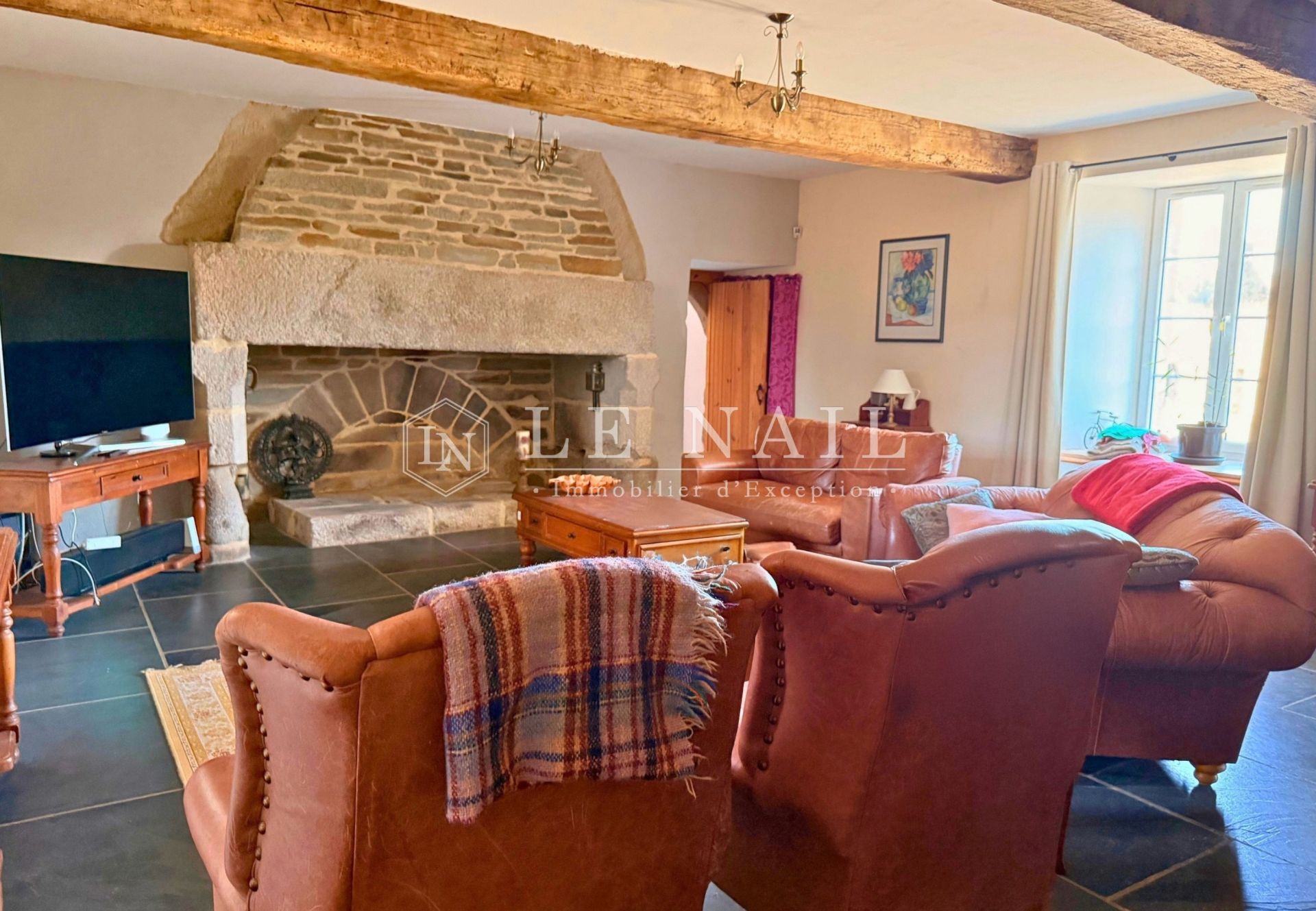 manor house 14 rooms for sale on CARHAIX PLOUGUER (29270)