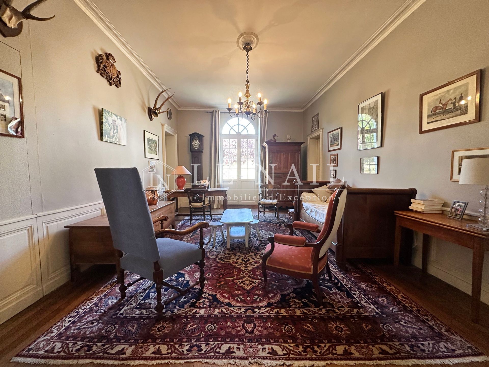 castle 14 rooms for sale on BASSE GOULAINE (44115)