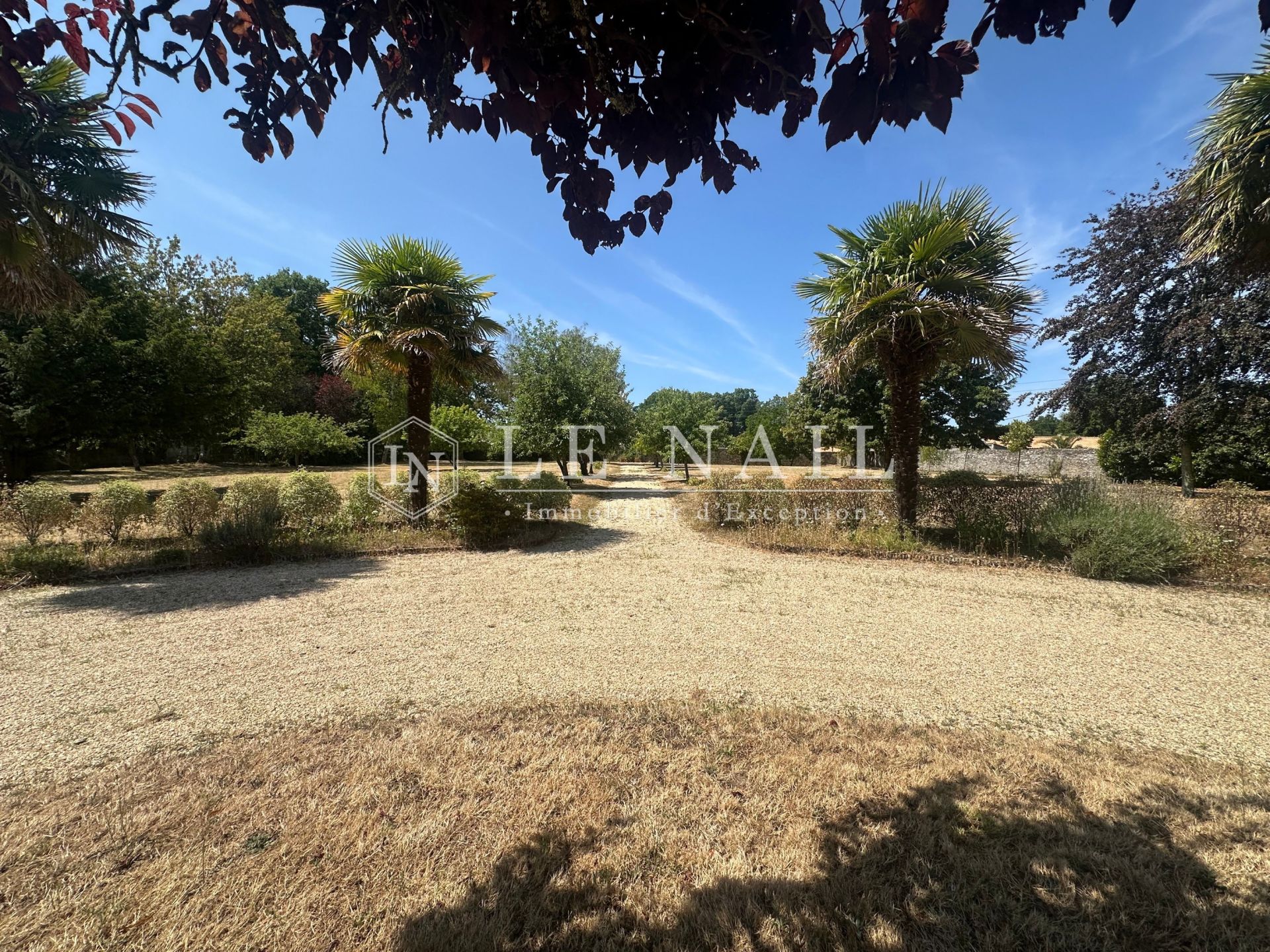 castle 14 rooms for sale on BASSE GOULAINE (44115)