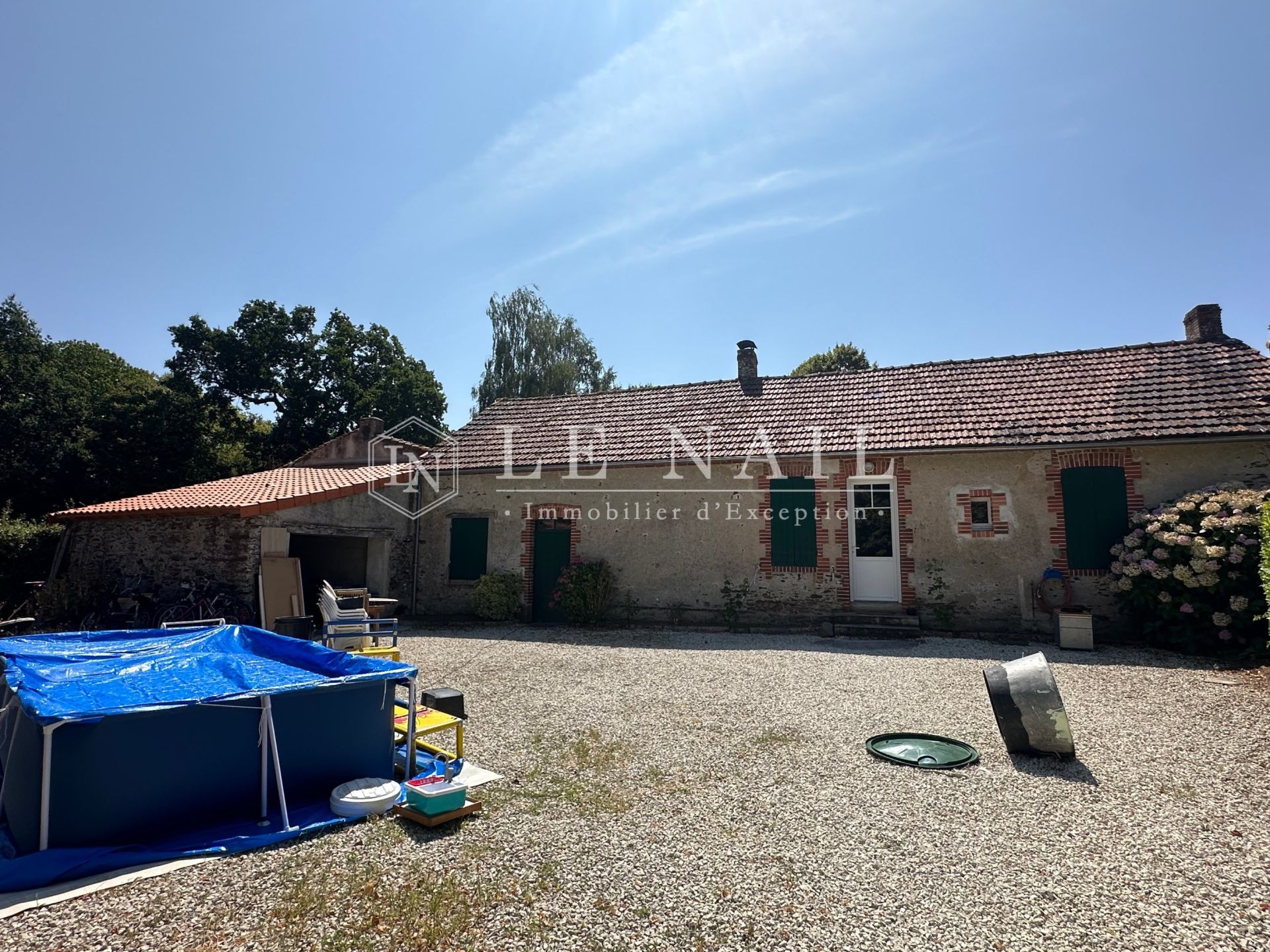castle 14 rooms for sale on BASSE GOULAINE (44115)