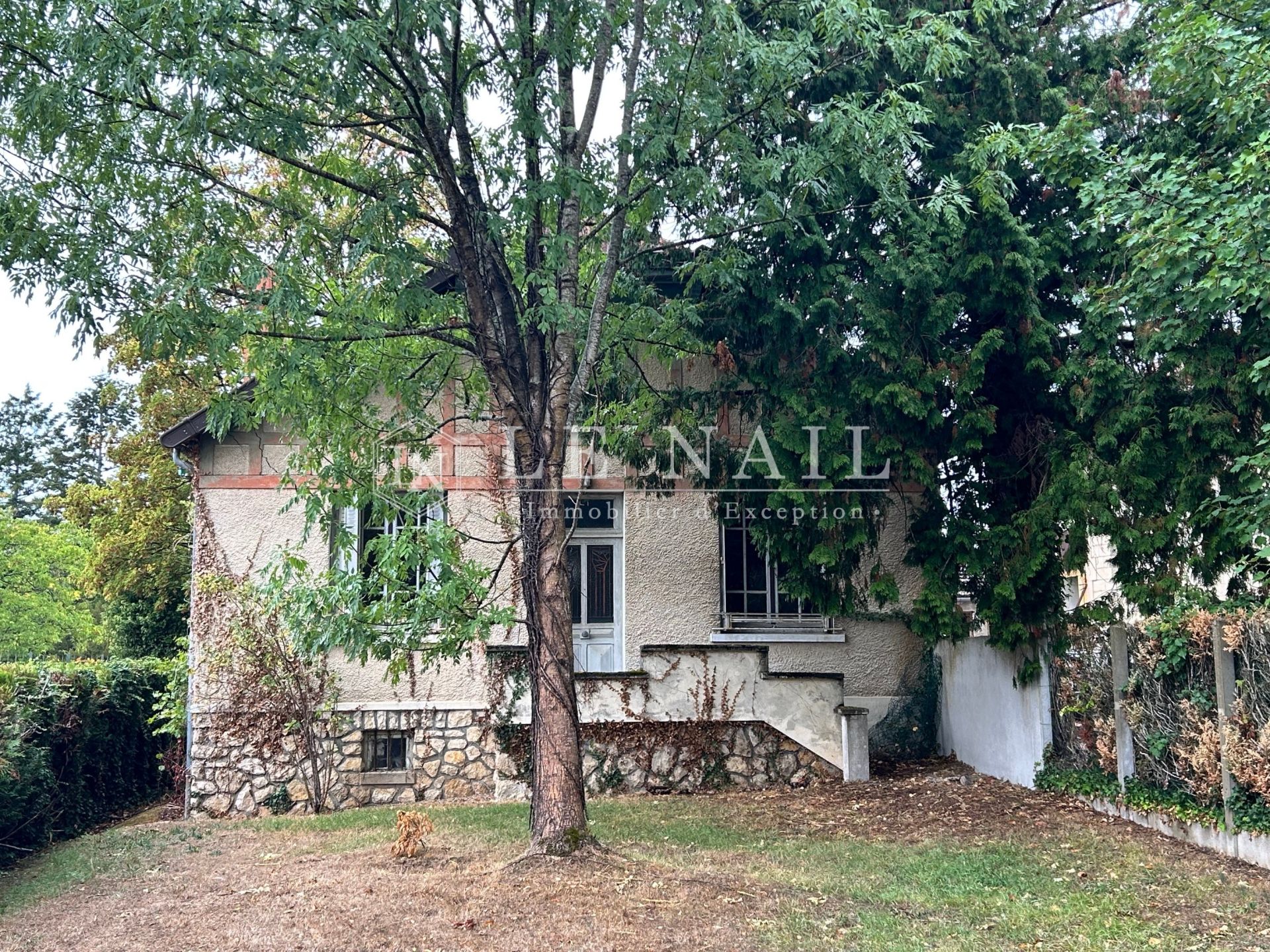 maison de maître 10 pièces en vente à CLAMECY (58500)