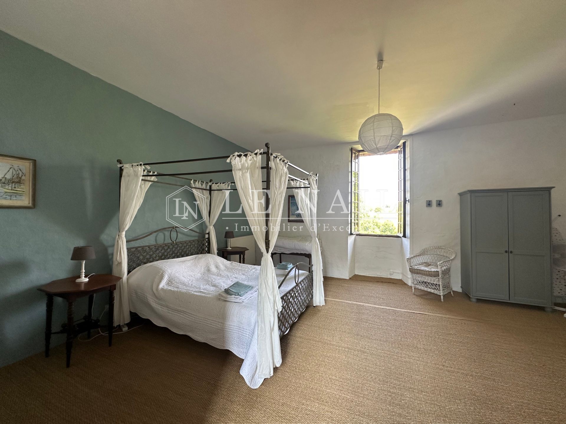 castle 6 rooms for sale on STE HERMINE (85210)