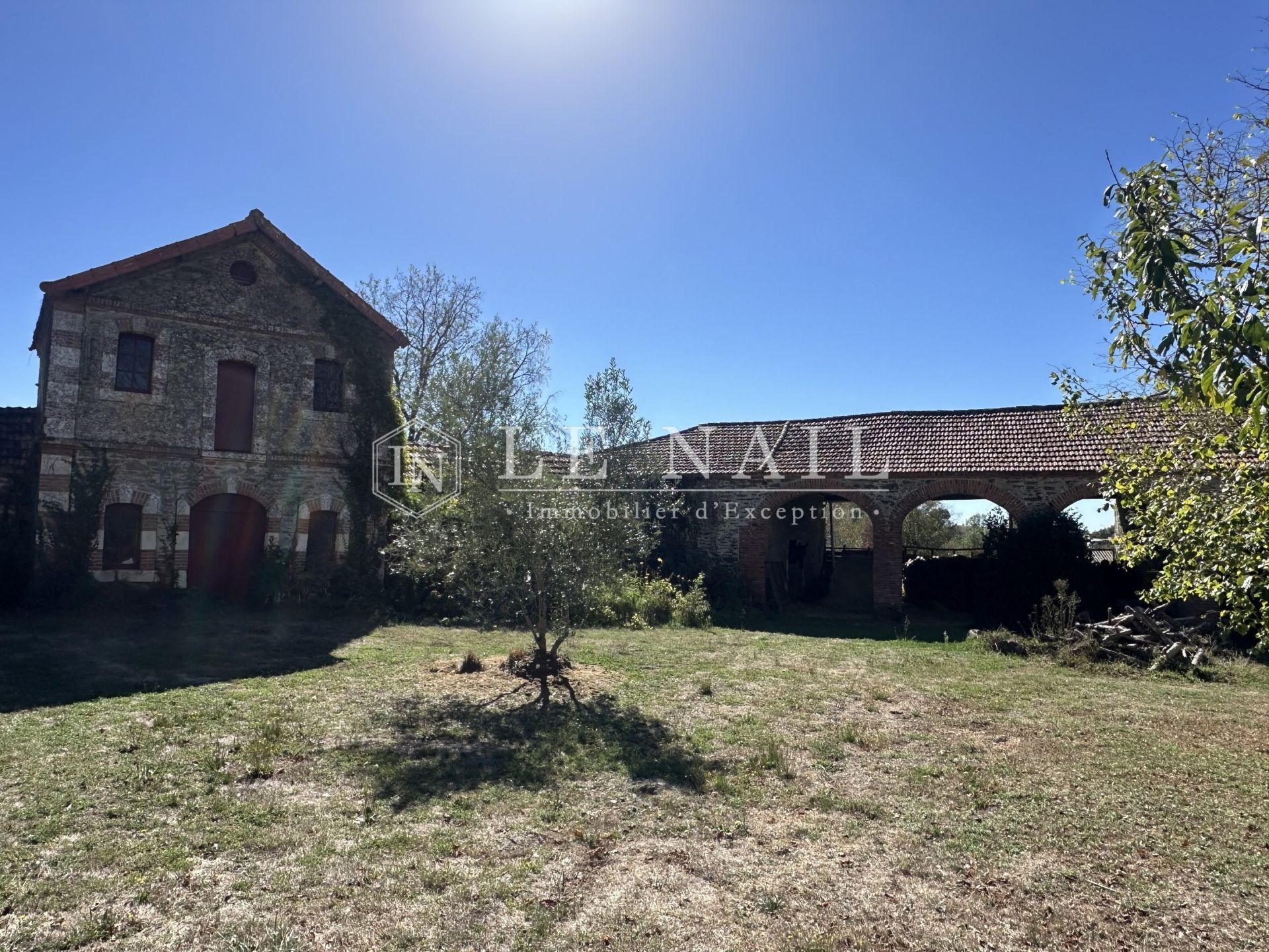 maison de maître 10 pièces en vente à MOUTIERS SUR LE LAY (85320)