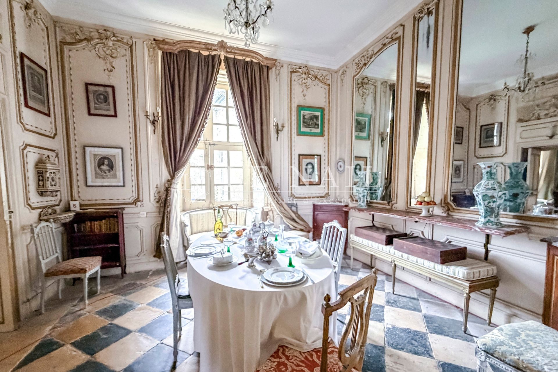 château 25 pièces en vente à CIVRAY (86400)