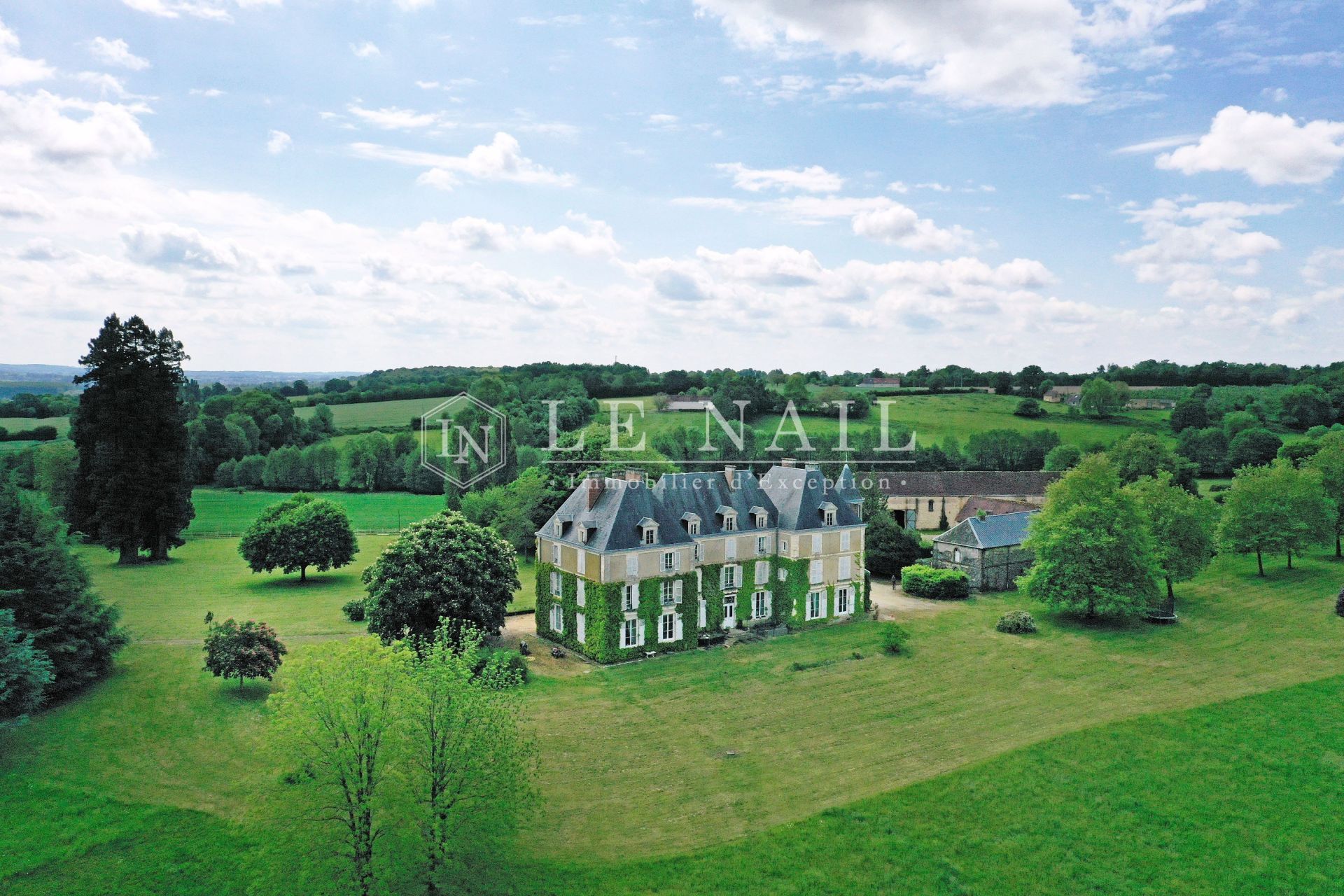 château 19 pièces en vente à LA FERTE BERNARD (72400)